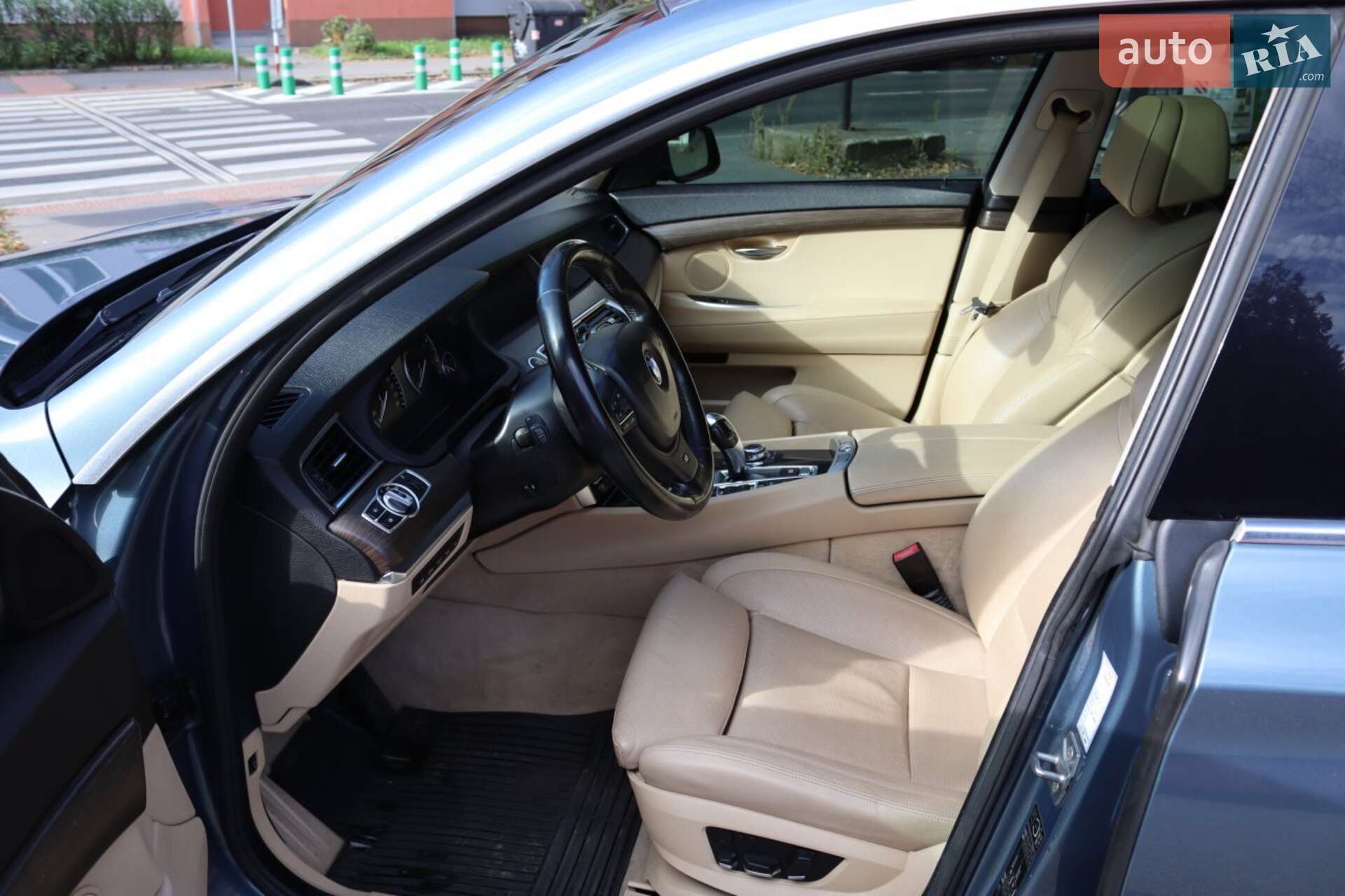 BMW 5 Series GT 2011 VIN WBASP81050C353945 фото оголошення 14 з 42