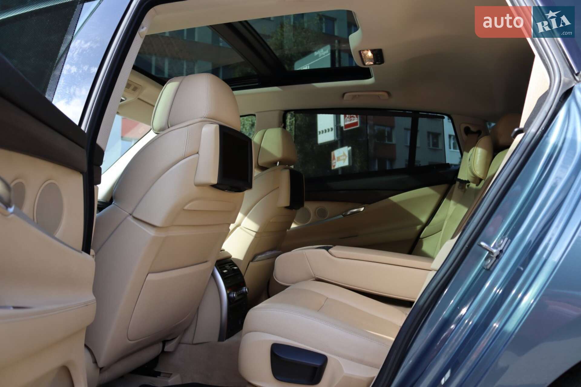 BMW 5 Series GT 2011 VIN WBASP81050C353945 фото оголошення 32 з 42