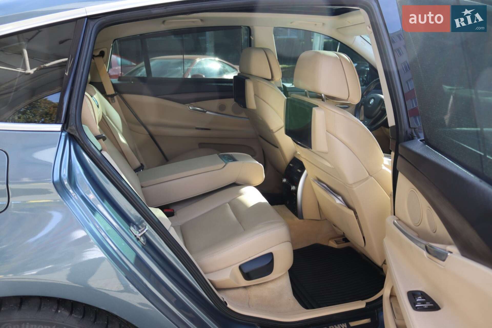 BMW 5 Series GT 2011 VIN WBASP81050C353945 фото оголошення 33 з 42