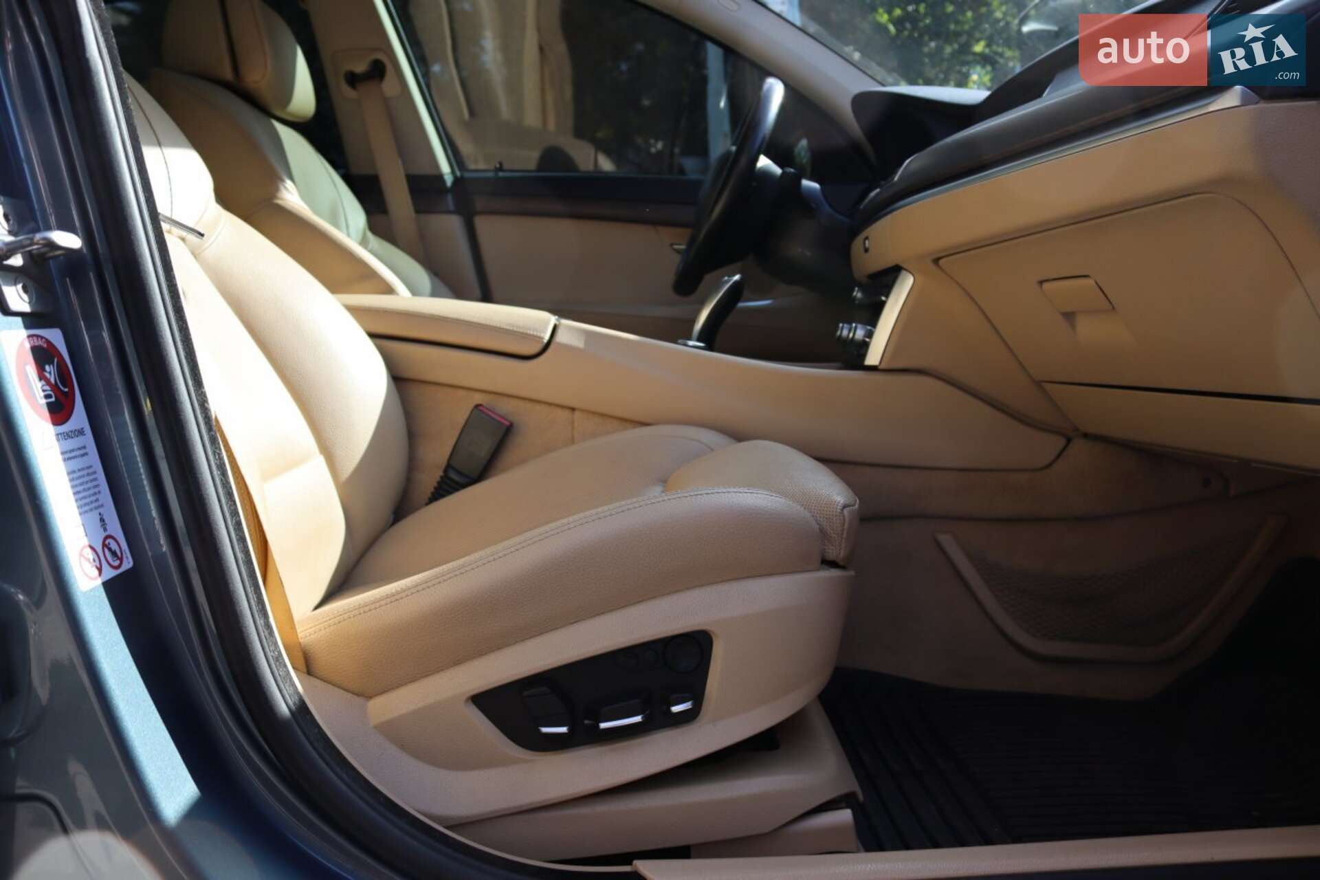 BMW 5 Series GT 2011 VIN WBASP81050C353945 фото оголошення 38 з 42