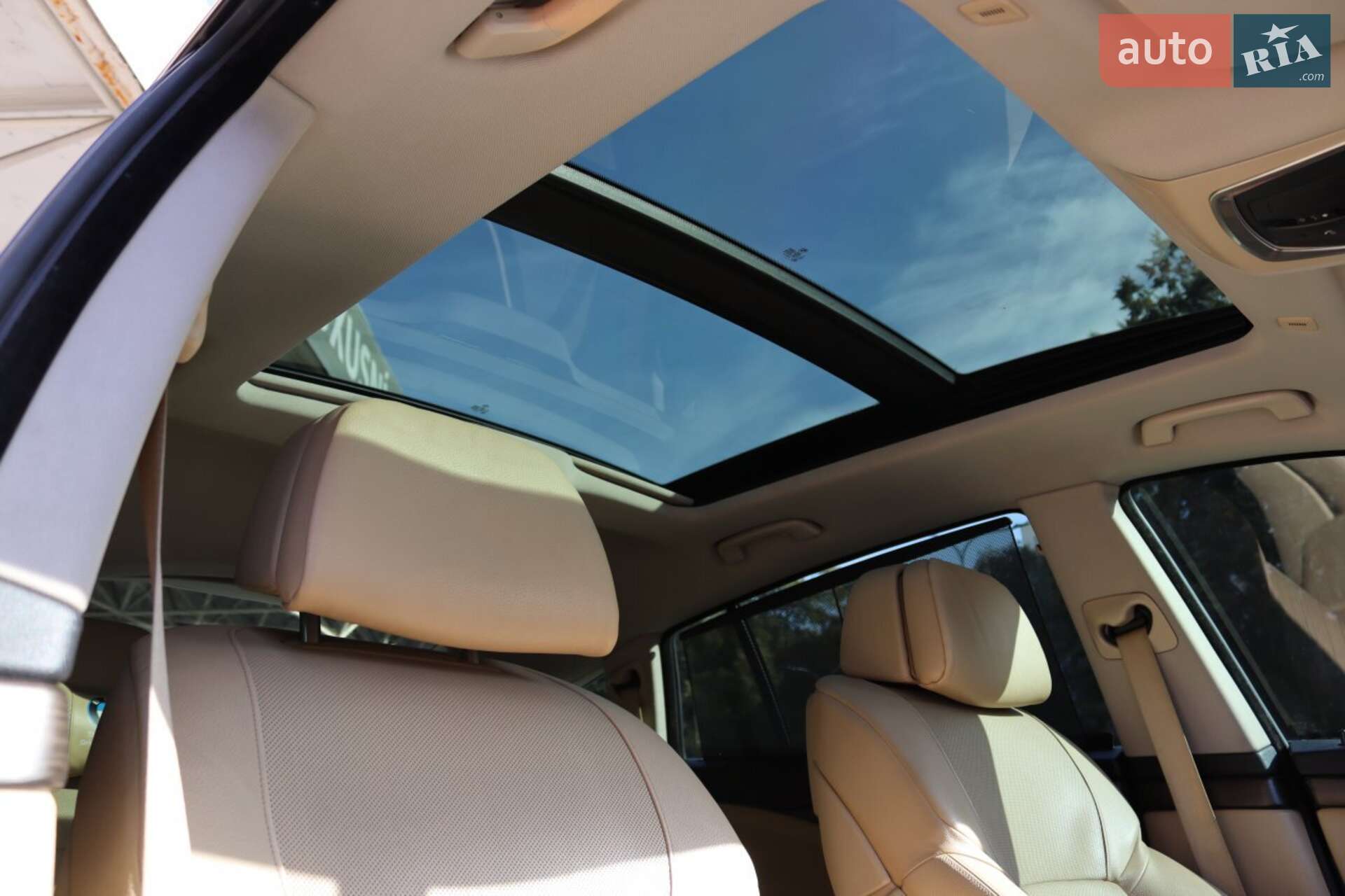 BMW 5 Series GT 2011 VIN WBASP81050C353945 фото оголошення 39 з 42