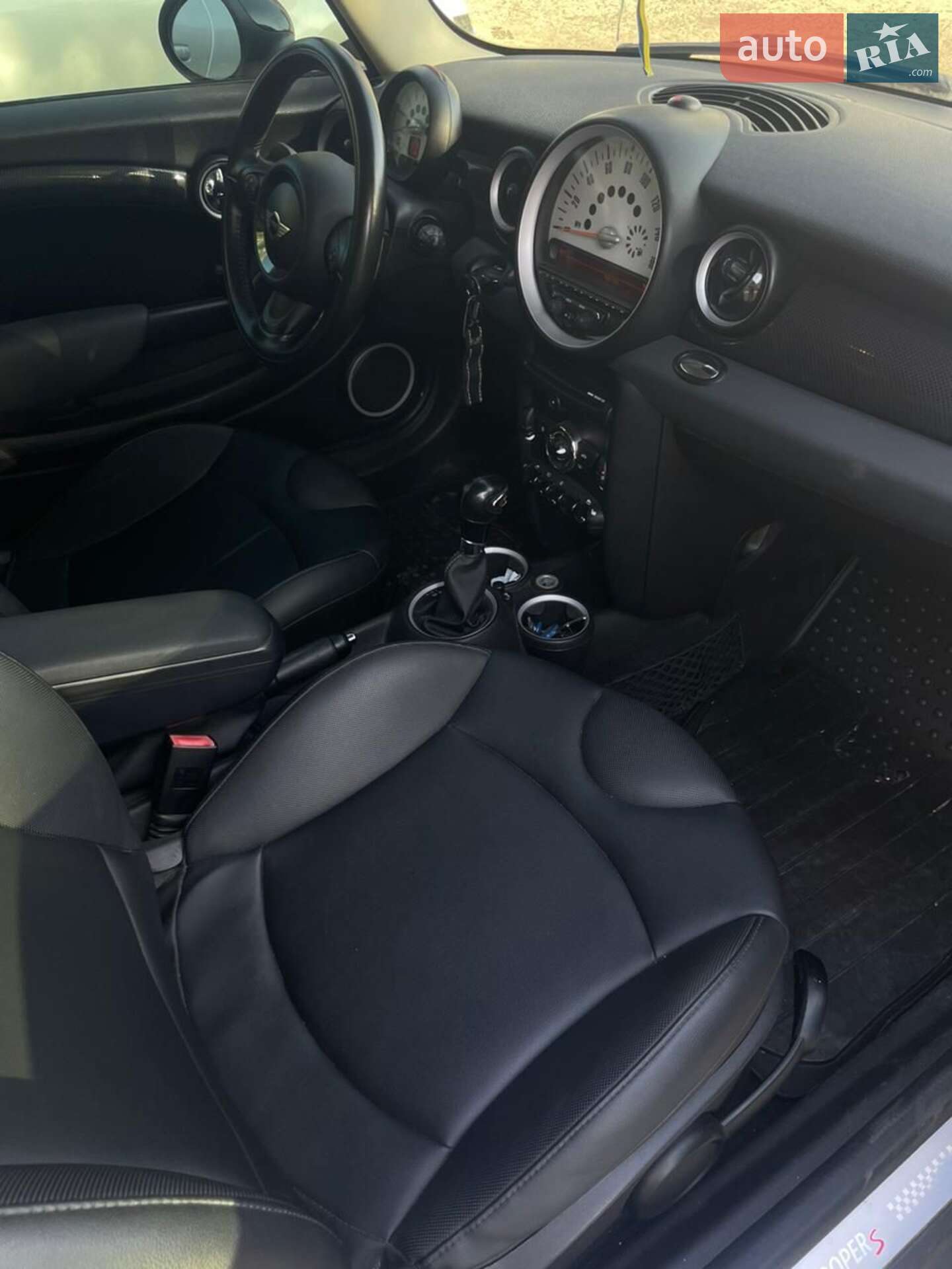 MINI Hatch 2011 VIN WMWSV3C52BTY13793 фото оголошення 3 з 11