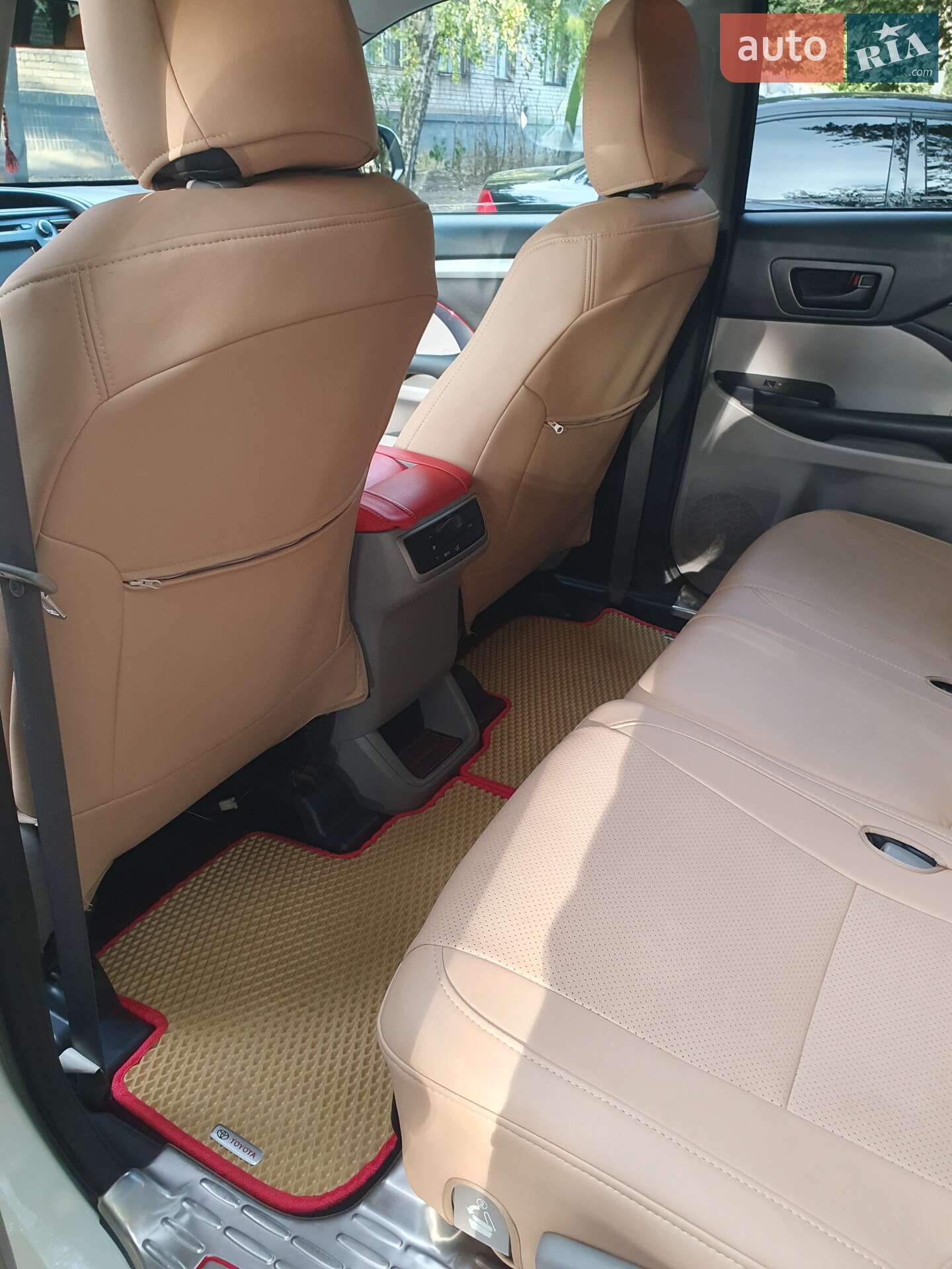 Toyota Highlander 2015 VIN 5TDZARFH6FS012696 фото оголошення 5 з 9