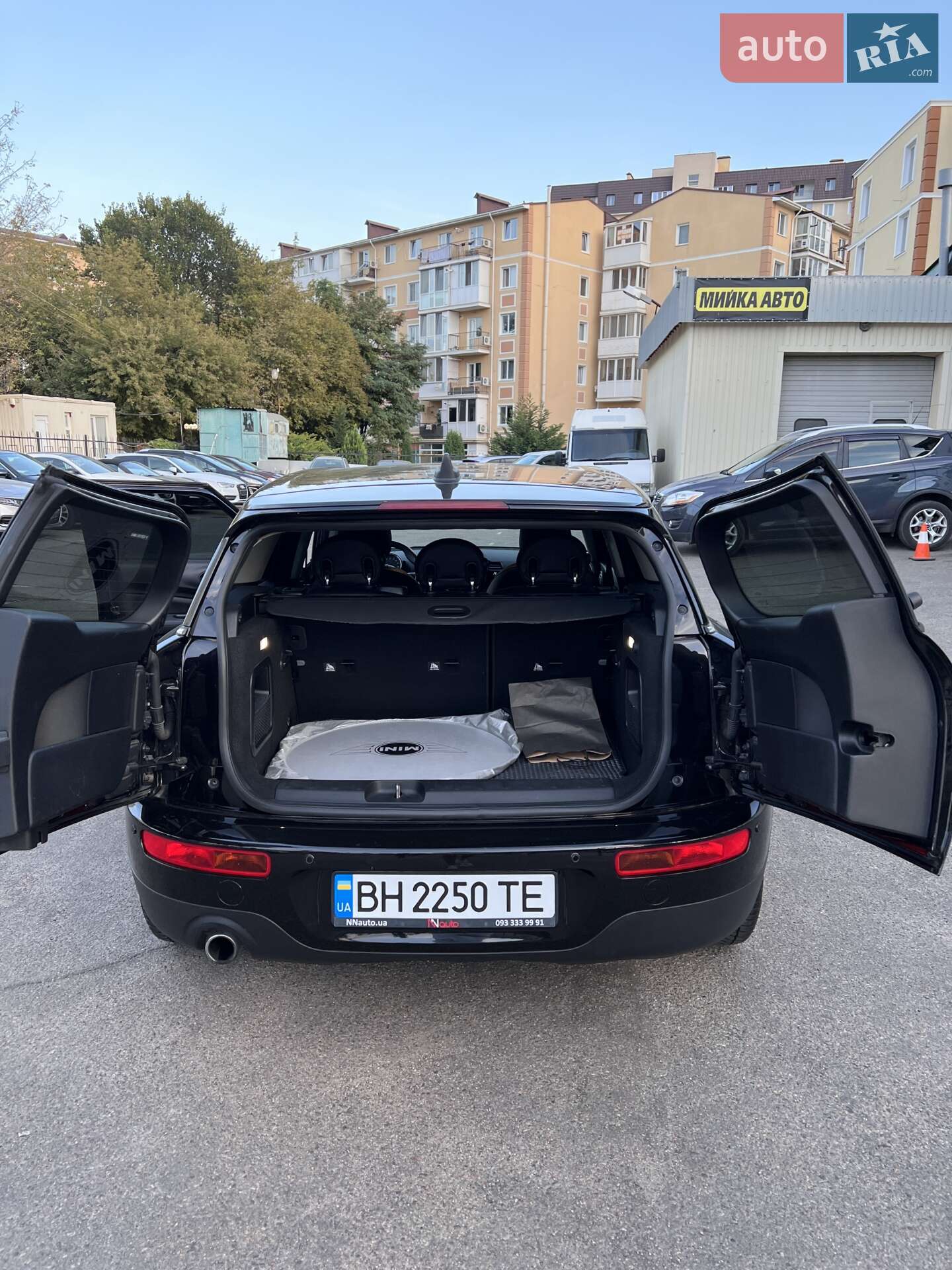 MINI Clubman 2017 VIN WMWLN5C57H2E32961 фото оголошення 6 з 8