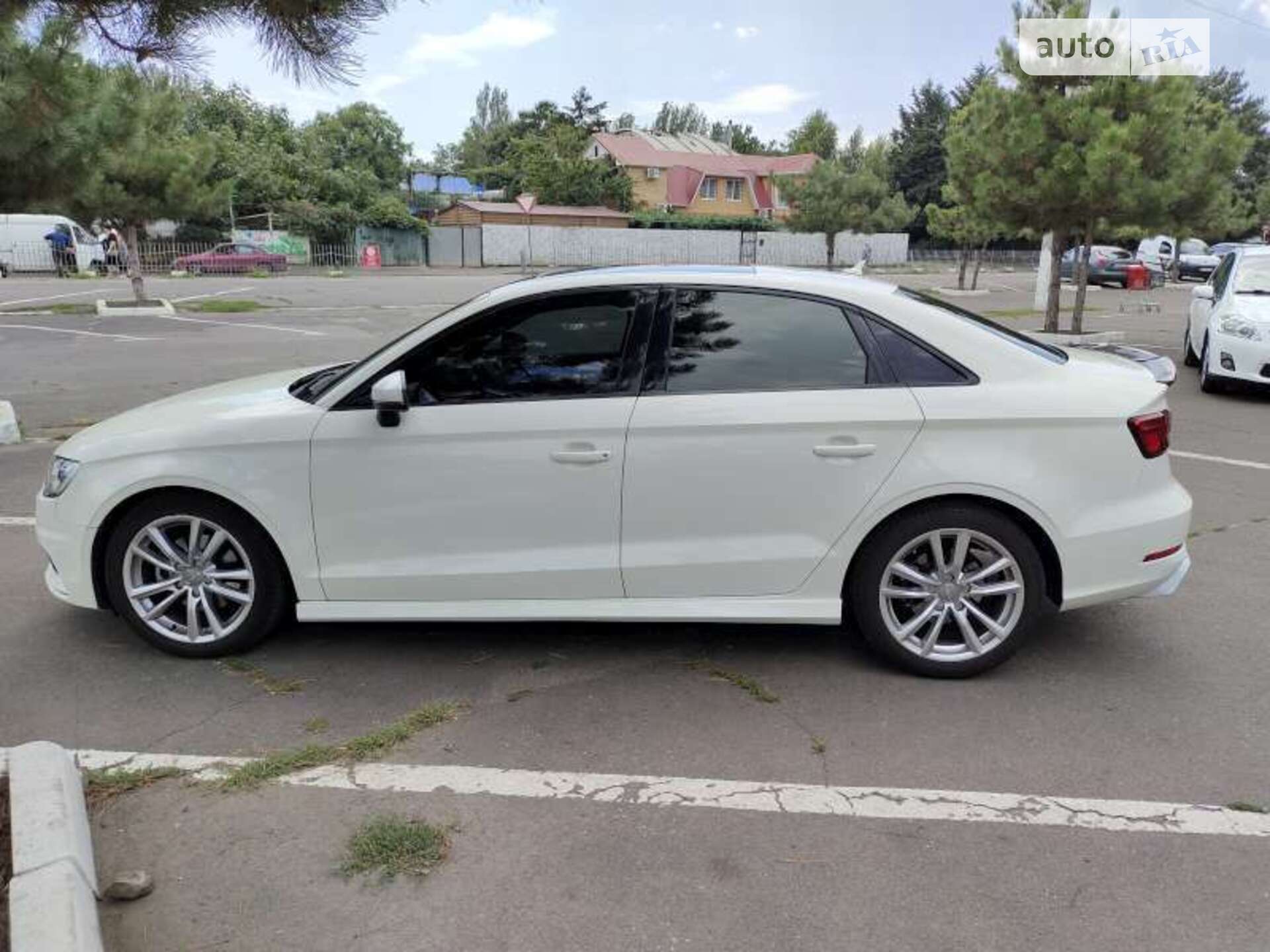 Audi A3 2014 VIN WAUZZZ8V4E1037360 фото оголошення 13 з 22