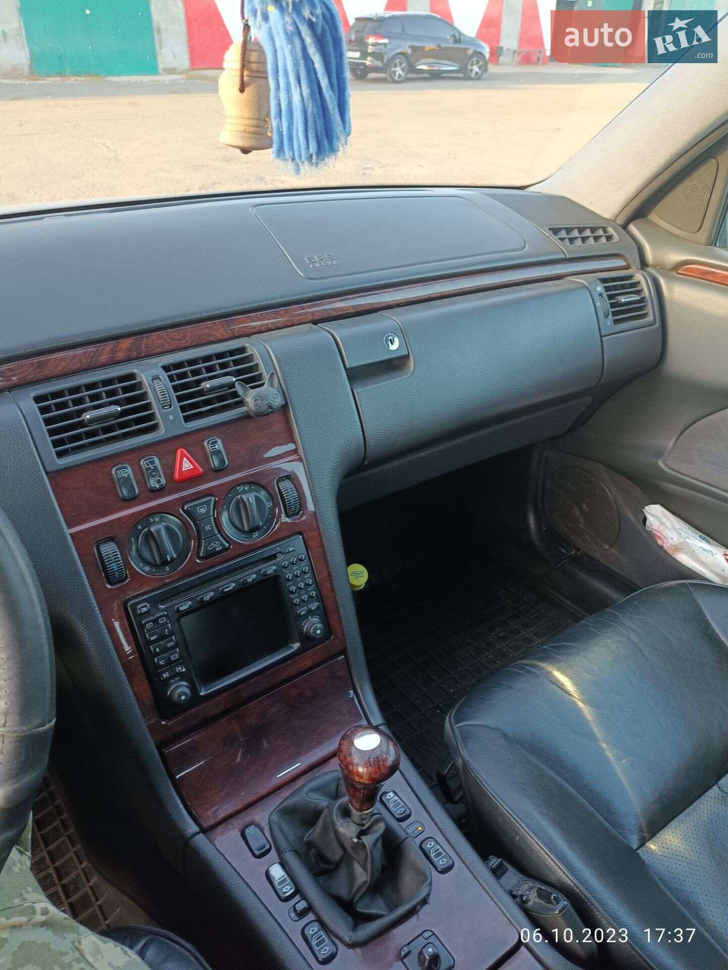 Mercedes-Benz E-Class 2002 VIN WDB2102161X087796 фото оголошення 4 з 8