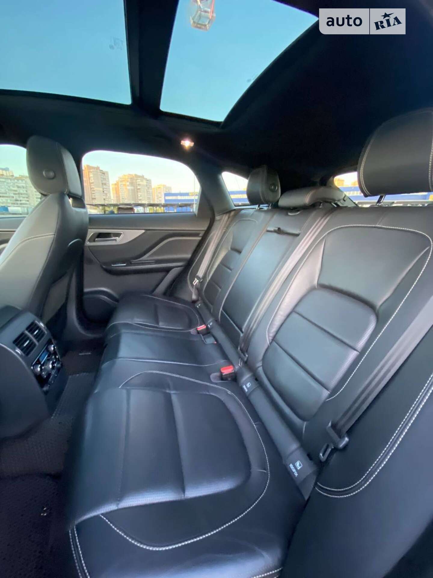Jaguar F-Pace 2016 VIN SADCM2BV0HA078651 фото оголошення 18 з 67