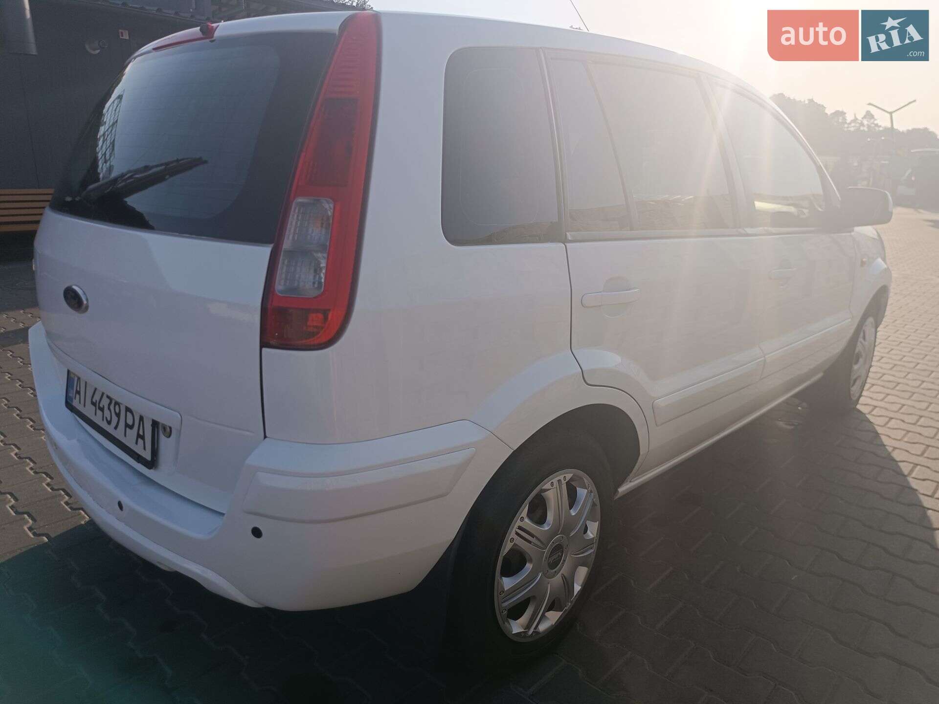 Ford Fusion 2011 VIN WF0UXXGAJUBS33392 фото оголошення 4 з 9