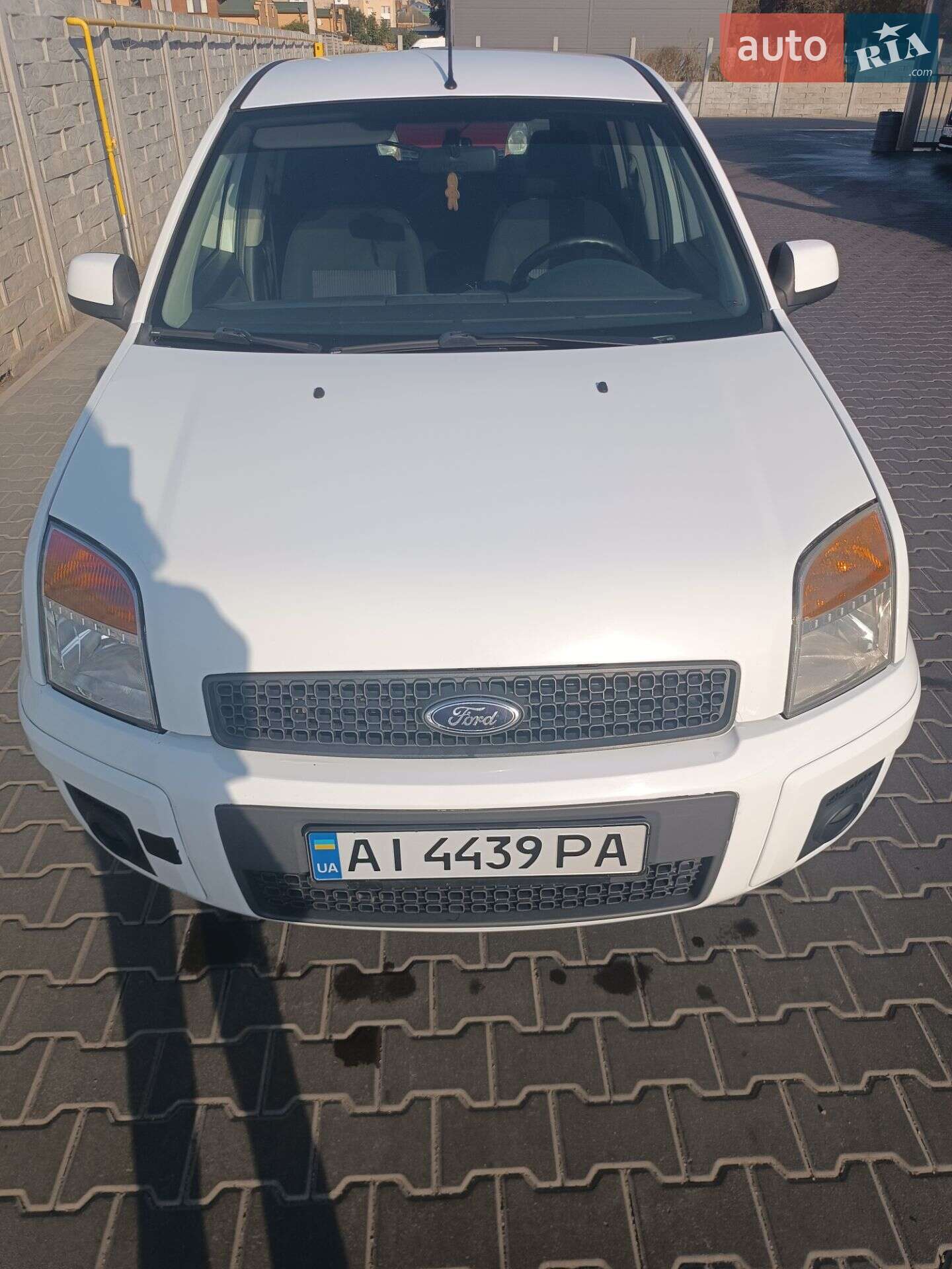Ford Fusion 2011 VIN WF0UXXGAJUBS33392 фото оголошення 2 з 9