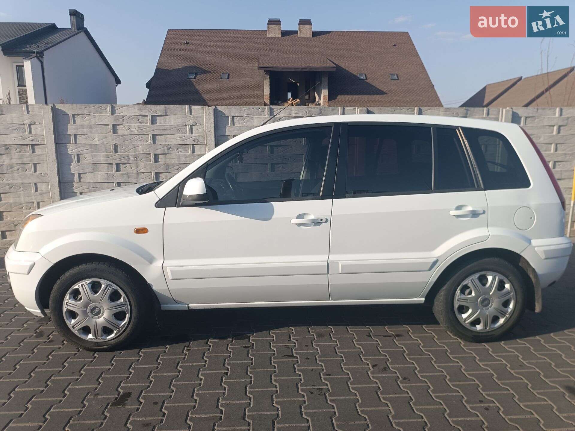 Ford Fusion 2011 VIN WF0UXXGAJUBS33392 фото оголошення 8 з 9