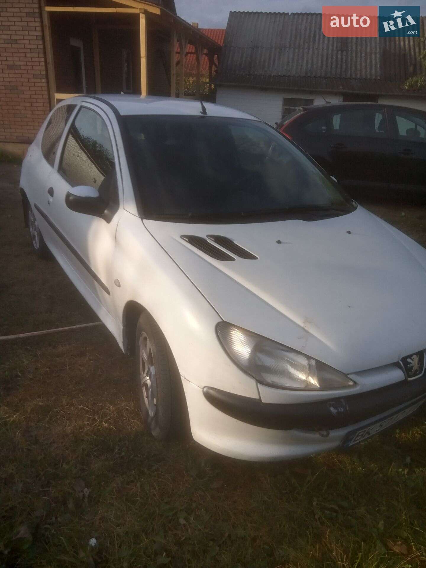 Peugeot 206 2002 VIN VF32SWJYU42856784 фото оголошення 2 з 10