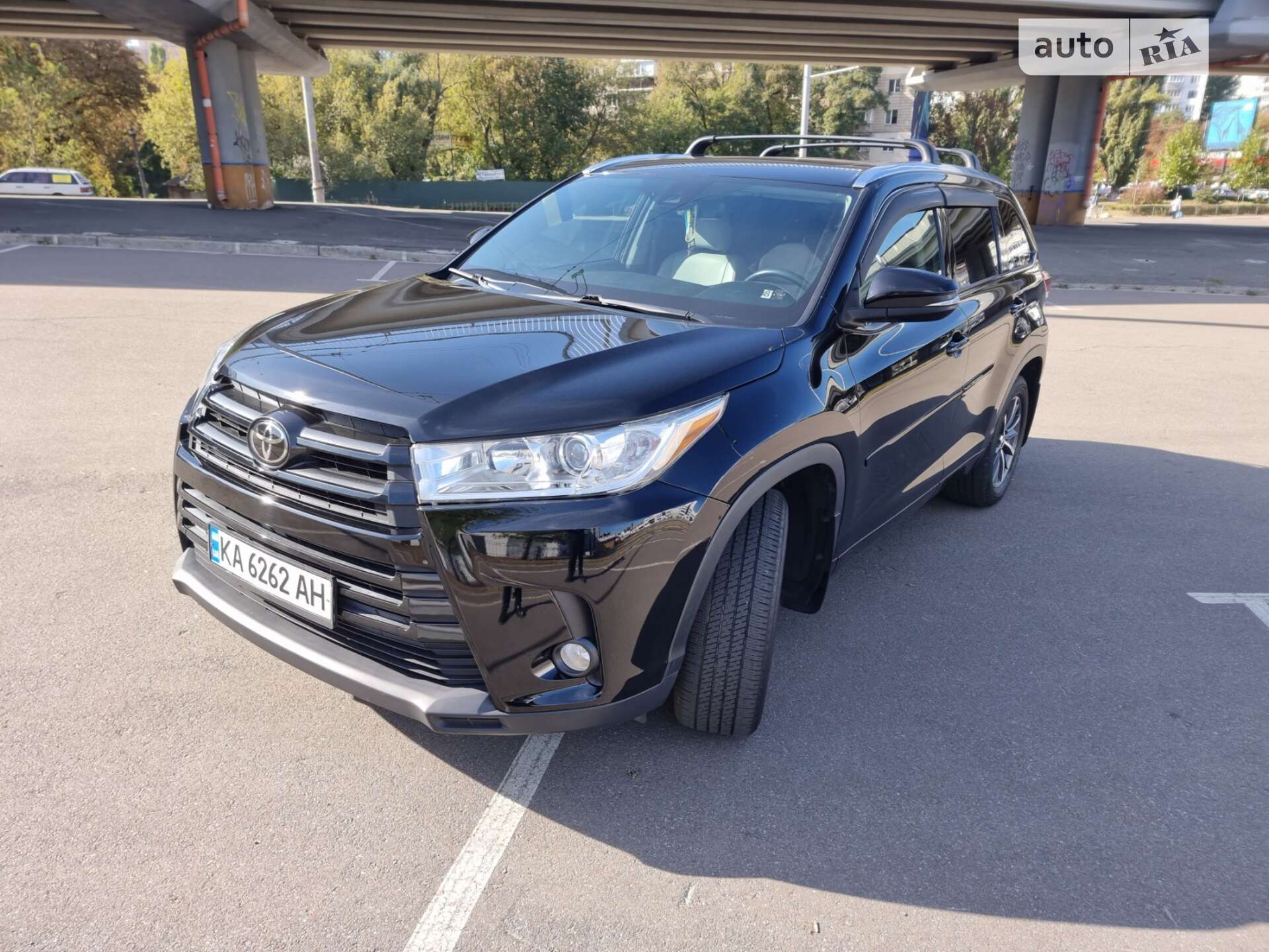 Toyota Highlander 2017 VIN 5TDJZRFH1HS516386 фото оголошення 4 з 20