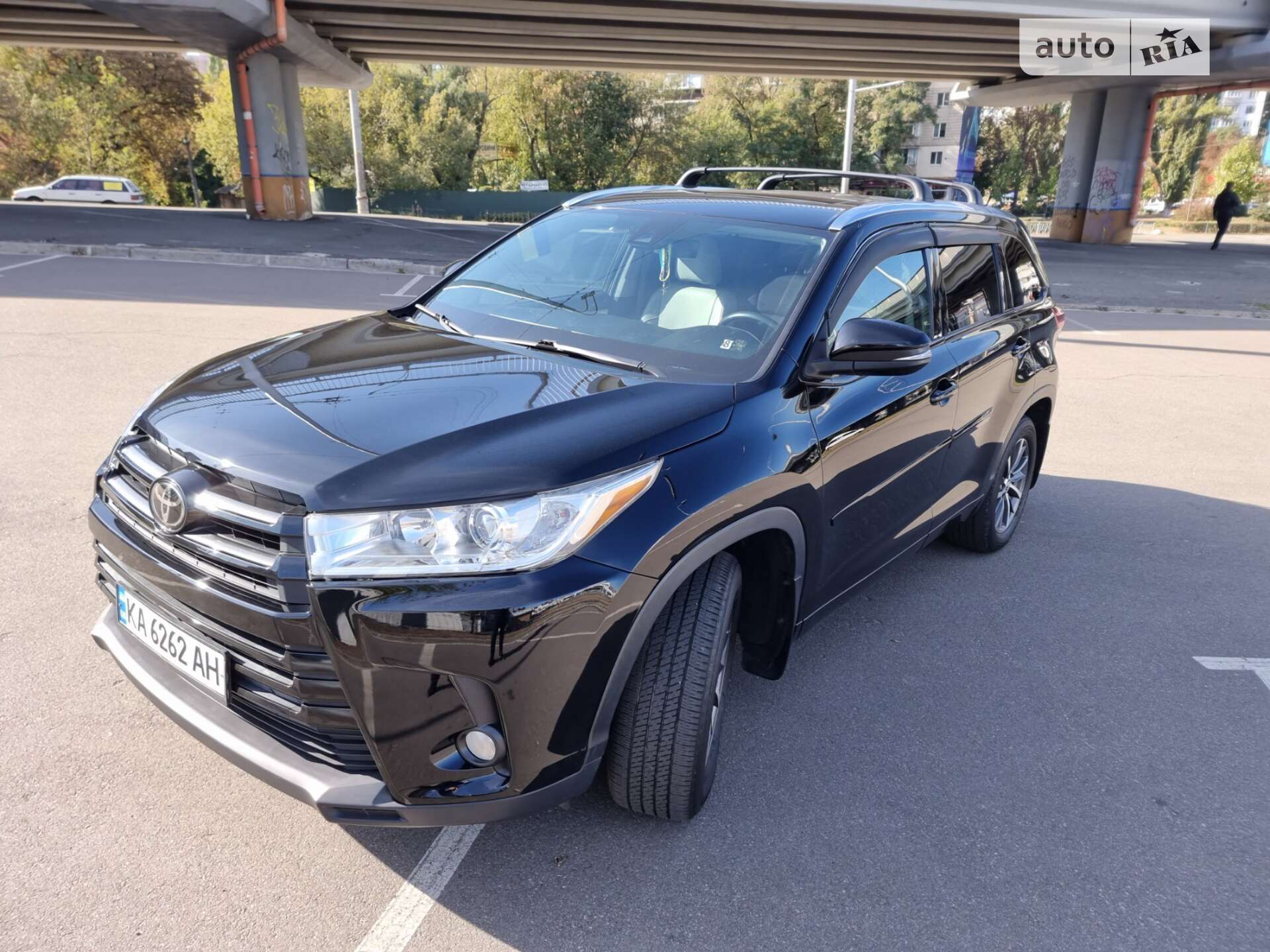 Toyota Highlander 2017 VIN 5TDJZRFH1HS516386 фото оголошення 8 з 20