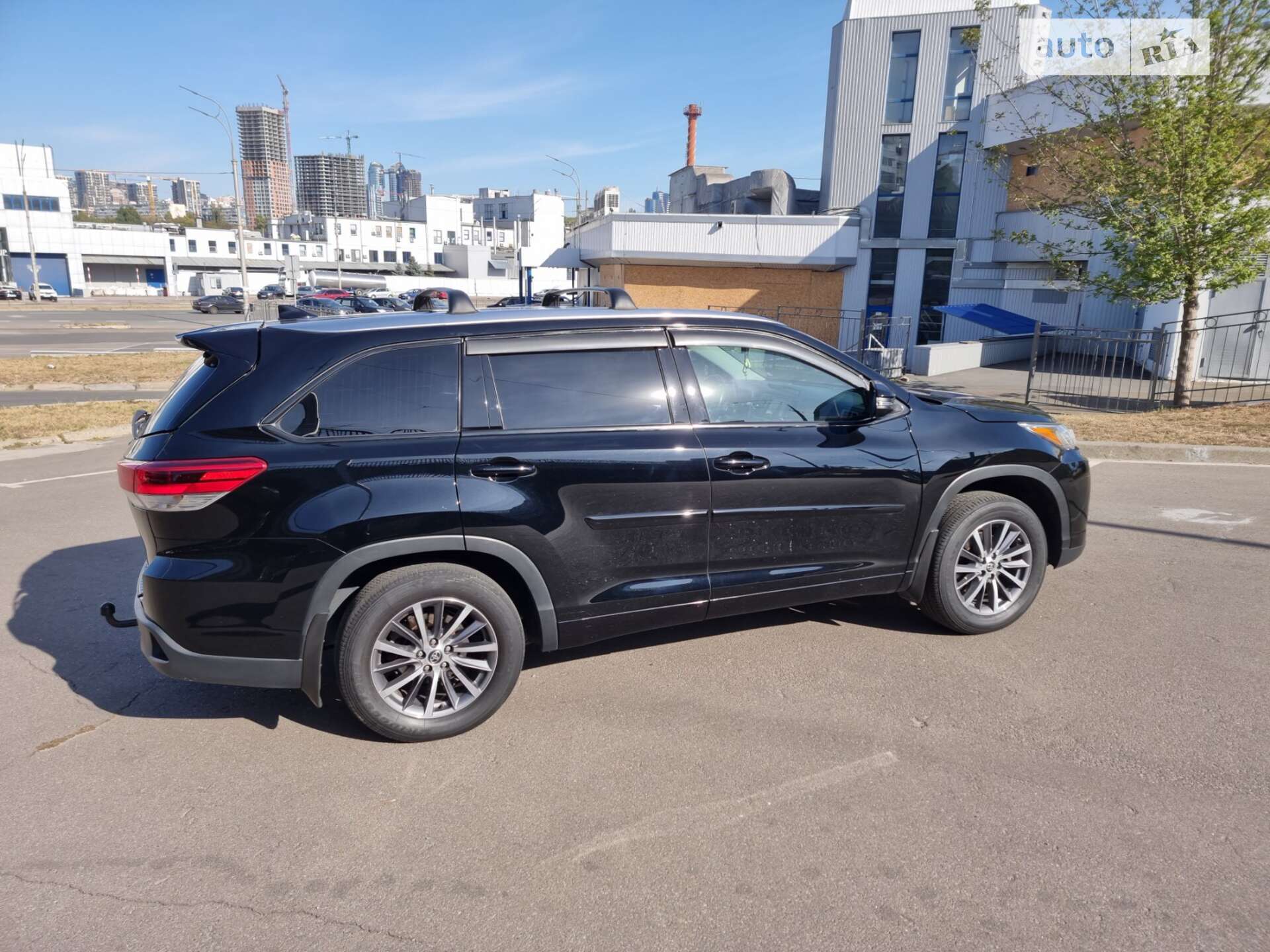 Toyota Highlander 2017 VIN 5TDJZRFH1HS516386 фото оголошення 12 з 20
