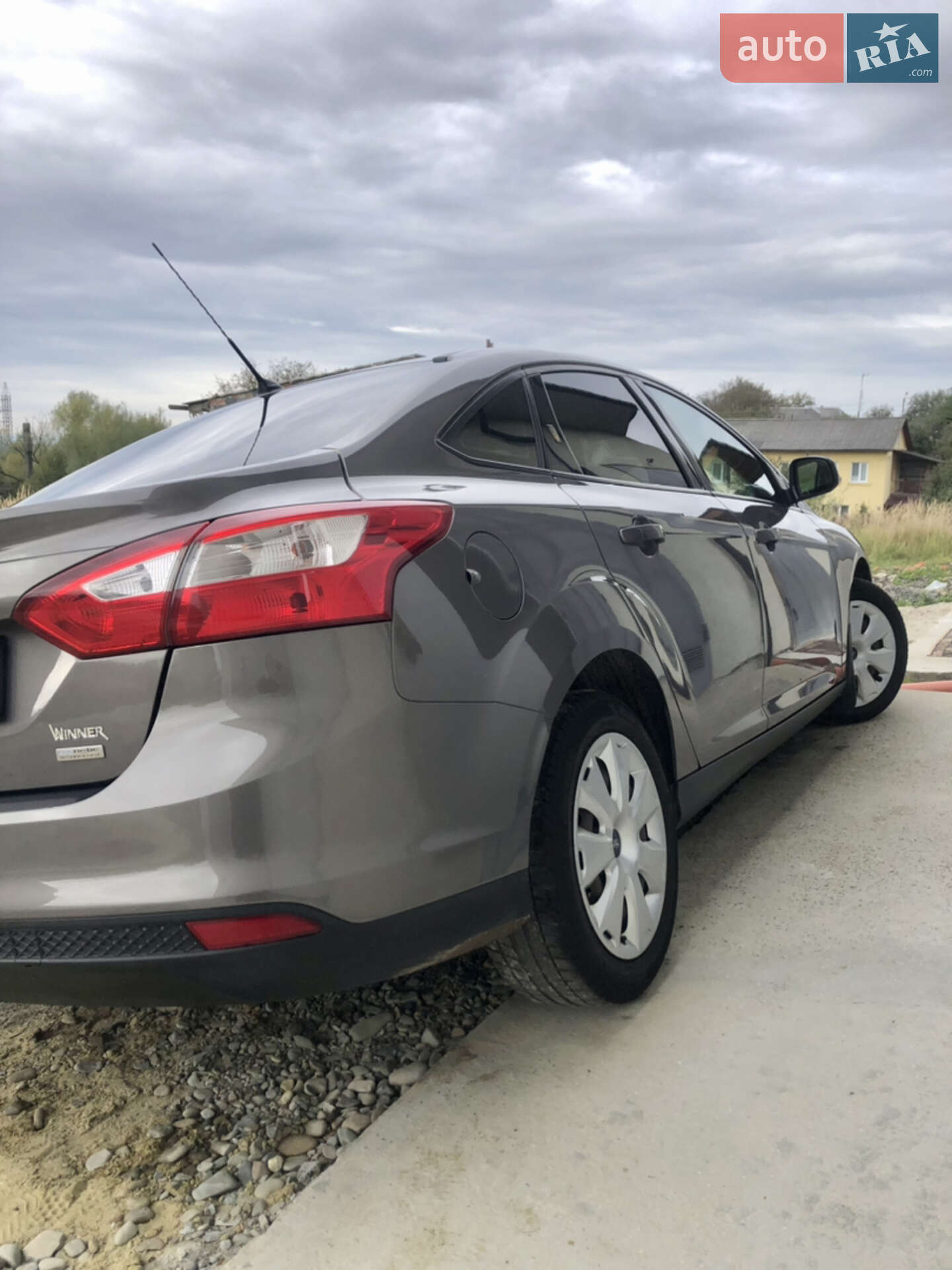 Ford Focus 2013 VIN WF0MXXGCBMDB66051 фото оголошення 2 з 14
