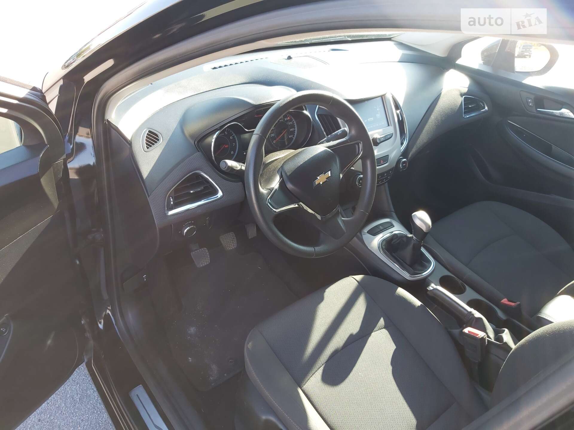 Chevrolet Cruze 2018 VIN 1G1BB5SMXJ7195672 фото оголошення 9 з 14