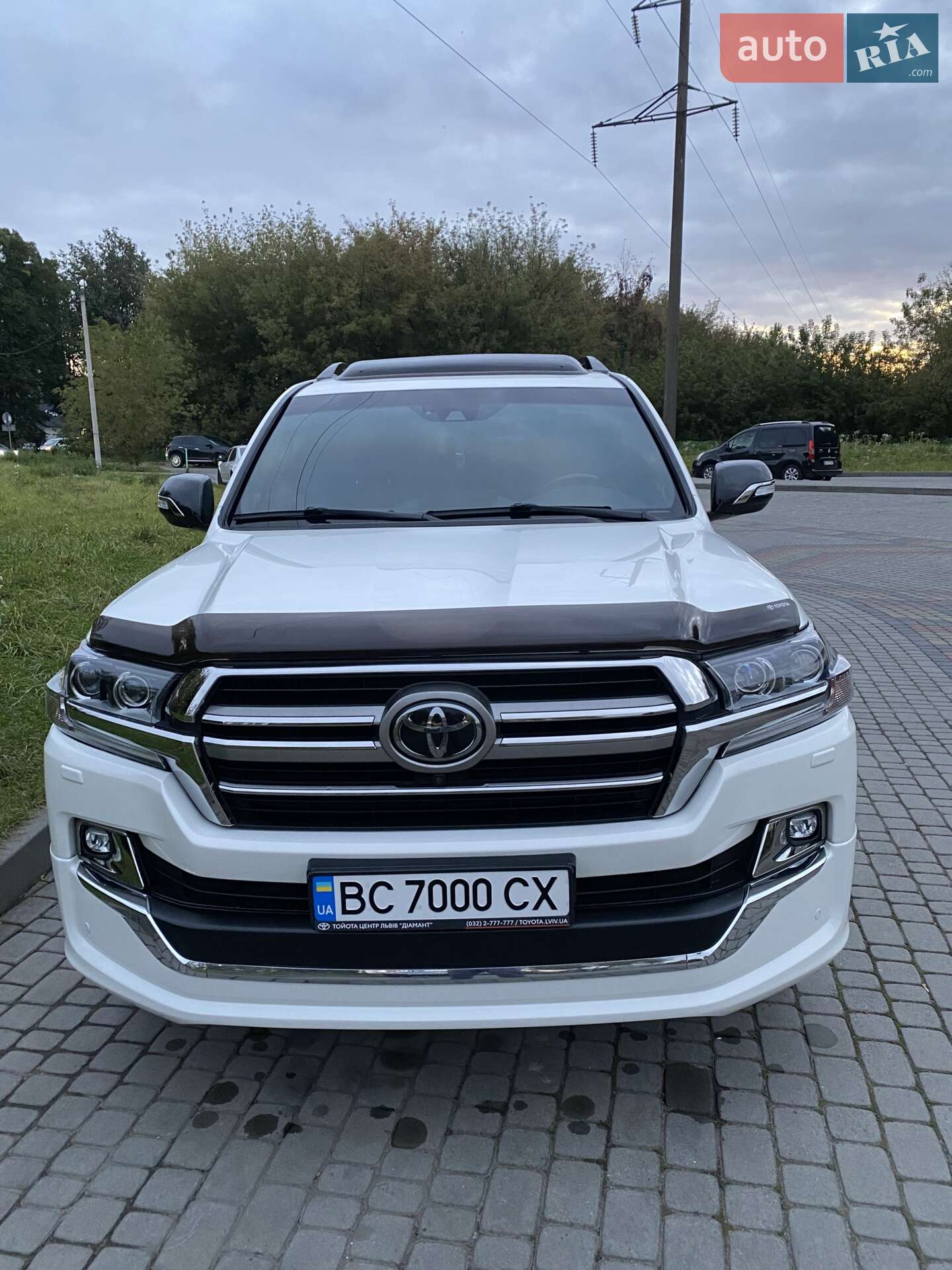 Toyota Land Cruiser 2019 VIN JTMCV02J604280939 фото оголошення 4 з 19