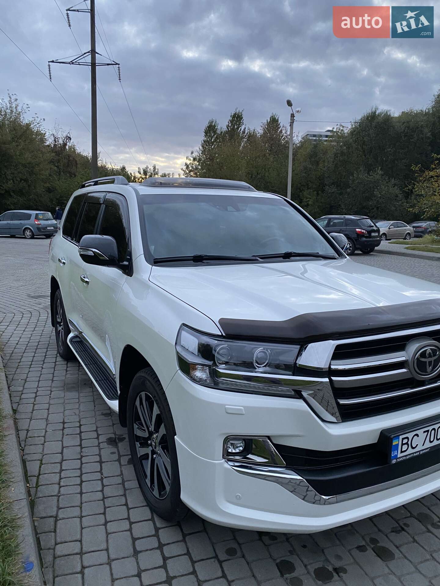 Toyota Land Cruiser 2019 VIN JTMCV02J604280939 фото оголошення 3 з 19