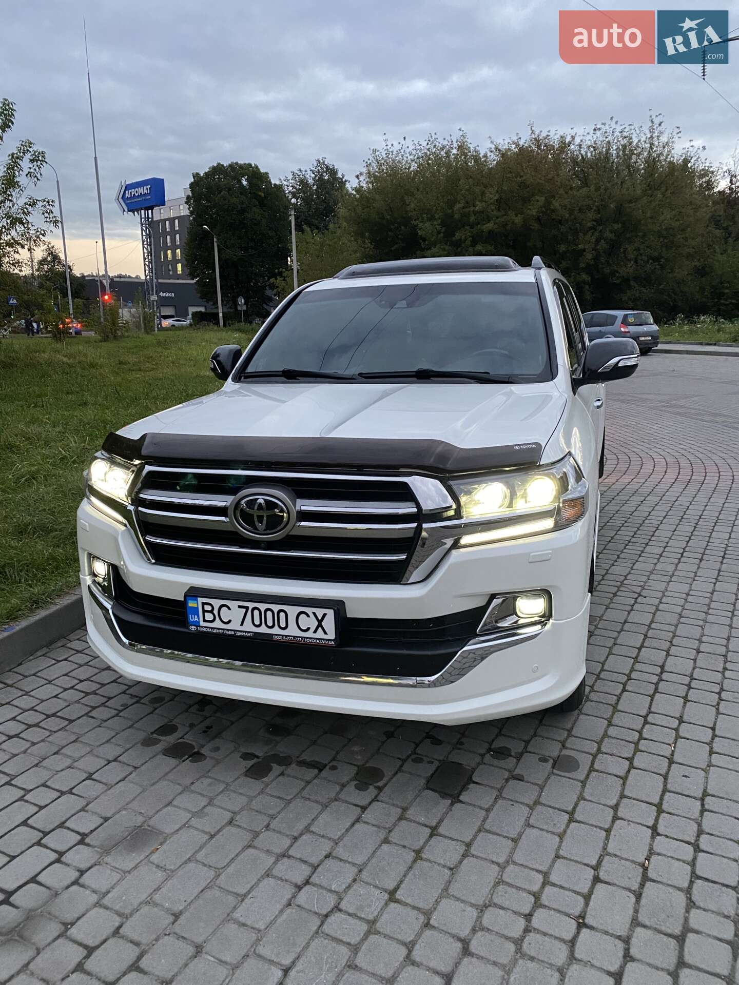 Toyota Land Cruiser 2019 VIN JTMCV02J604280939 фото оголошення 10 з 19