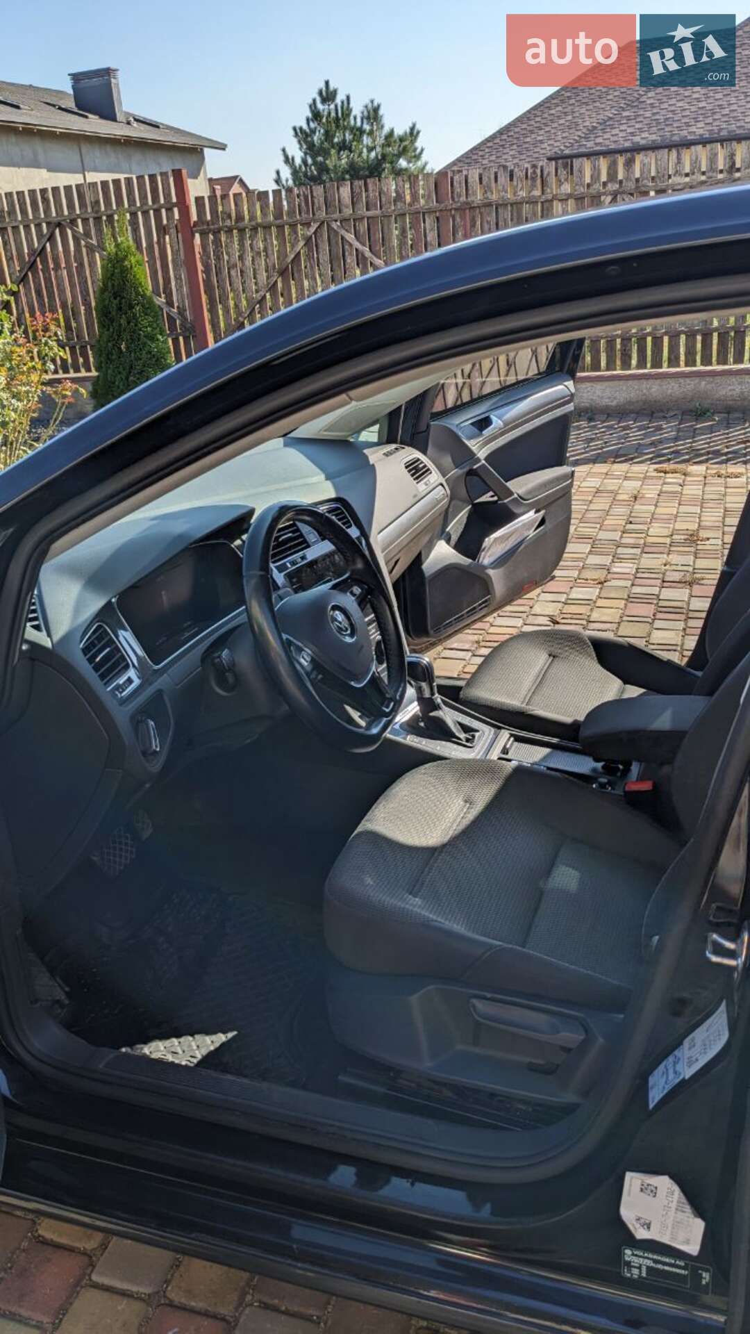 Volkswagen e-Golf 2017 VIN WVWZZZAUZH8950057 фото оголошення 4 з 18