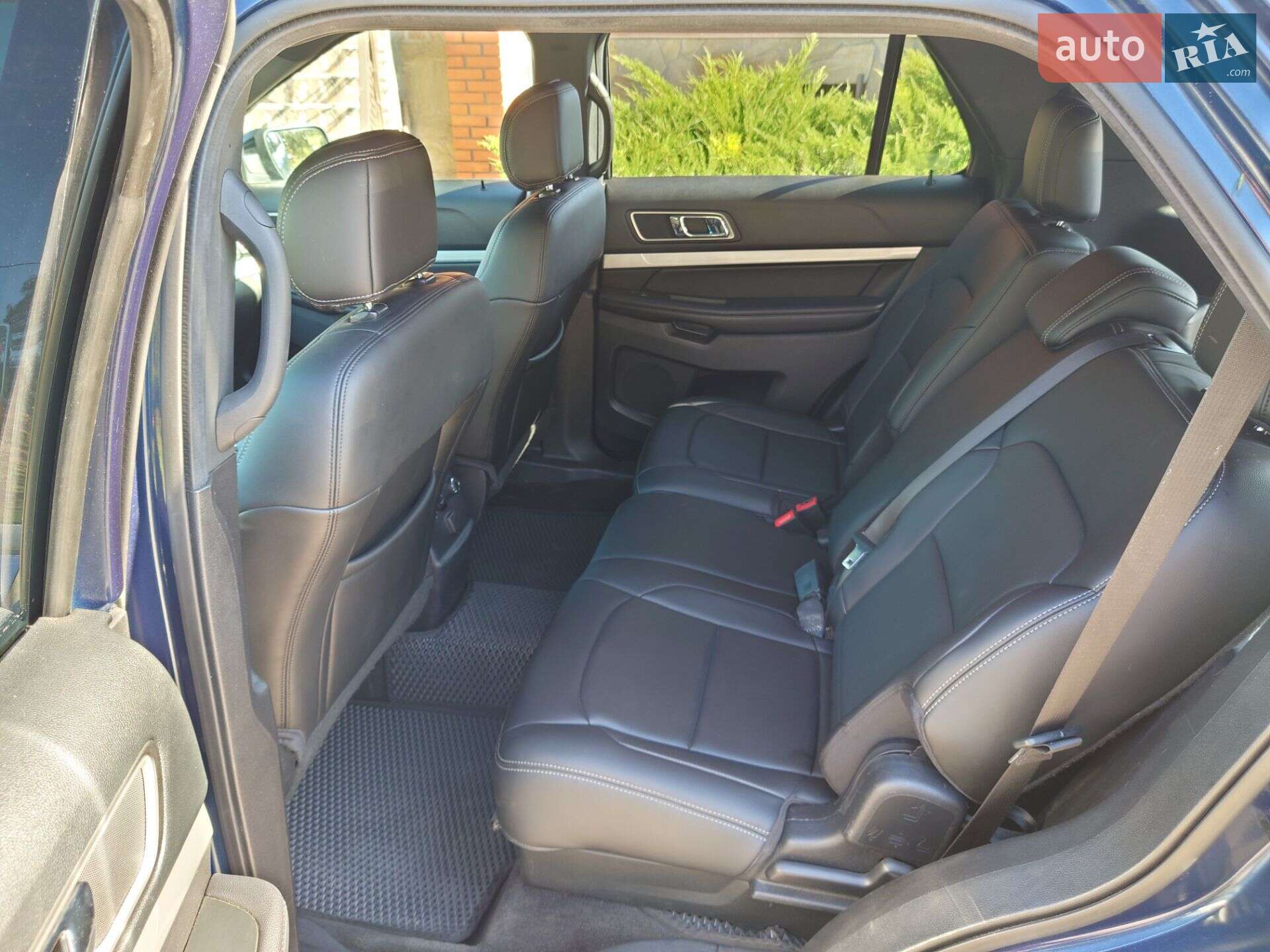 Ford Explorer 2017 VIN 1FM5K8D85HGC90121 фото оголошення 23 з 31