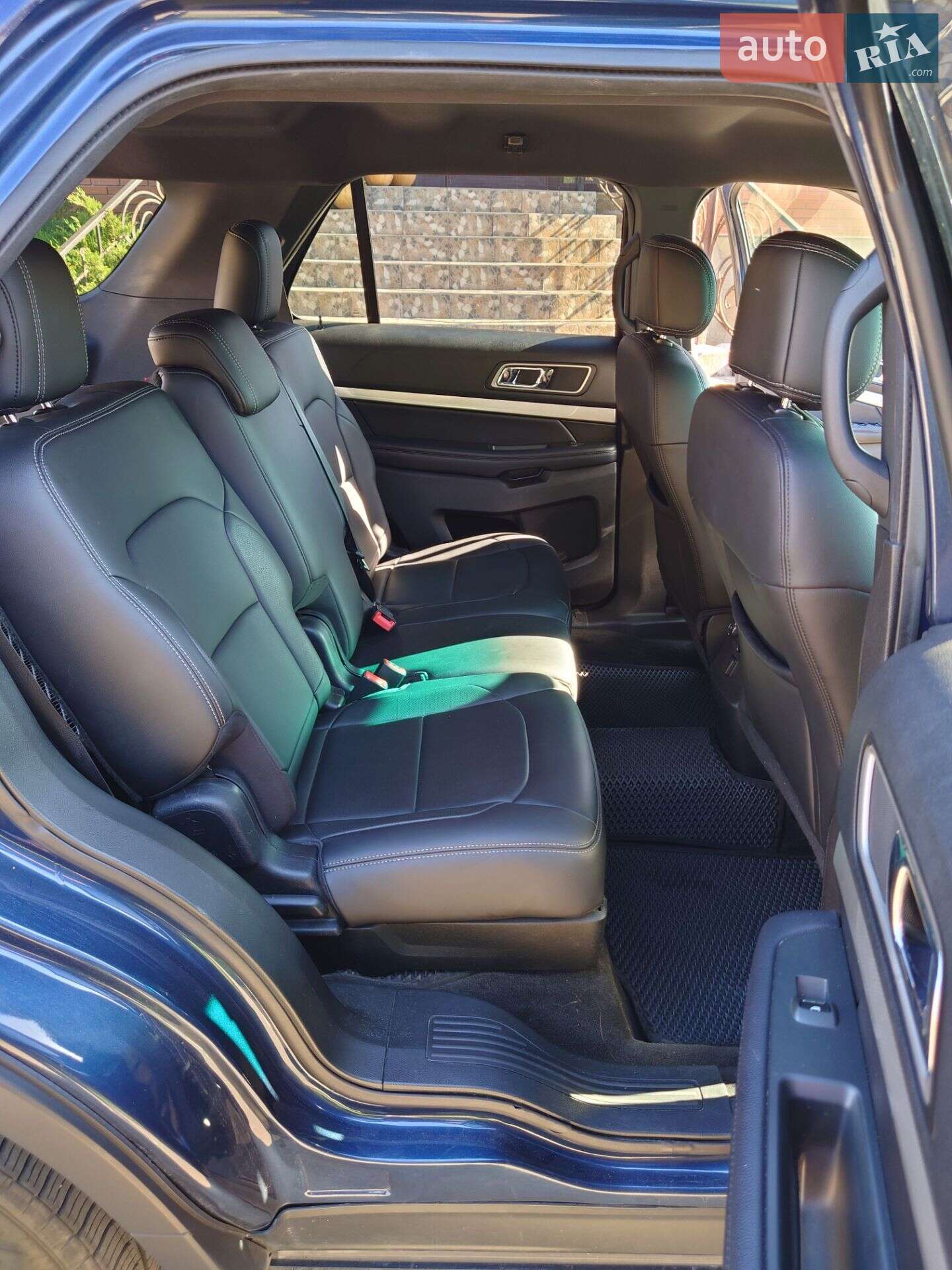 Ford Explorer 2017 VIN 1FM5K8D85HGC90121 фото оголошення 22 з 31