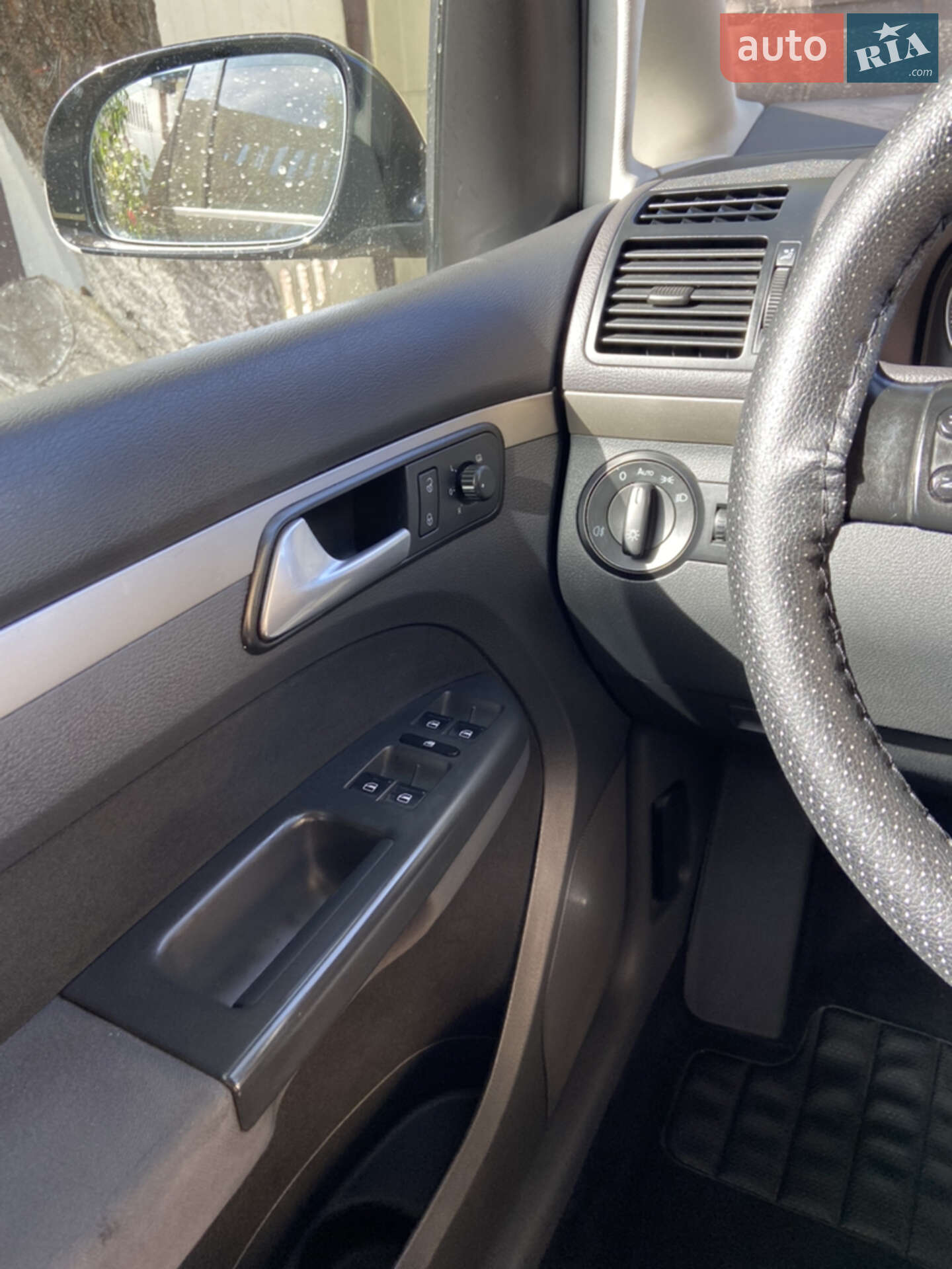 Volkswagen Touran 2009 VIN WVGZZZ1TZ9W084094 фото оголошення 29 з 37