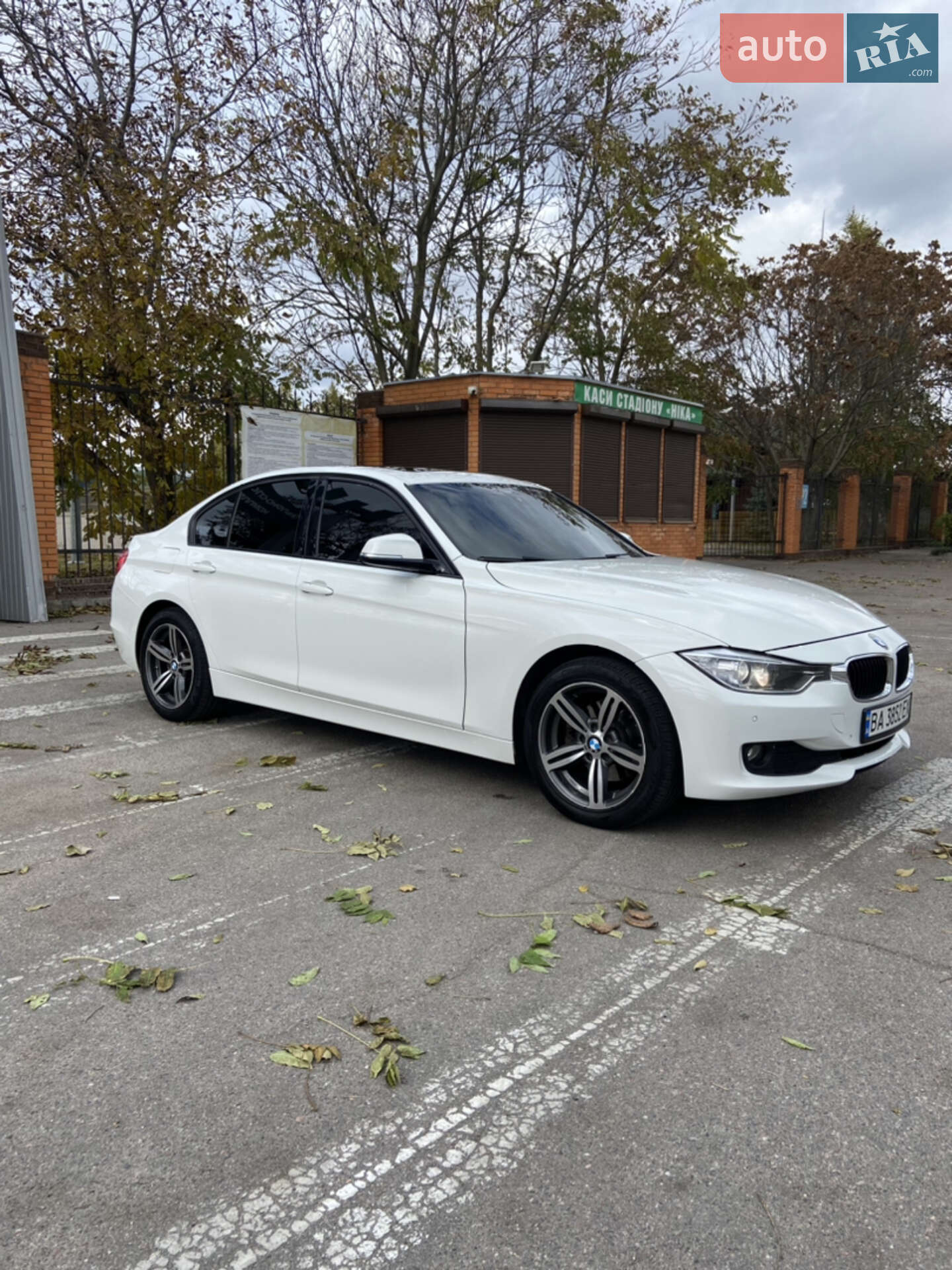 BMW 3 Series 2015 VIN WBA3B1G54FNT06285 фото оголошення 4 з 16