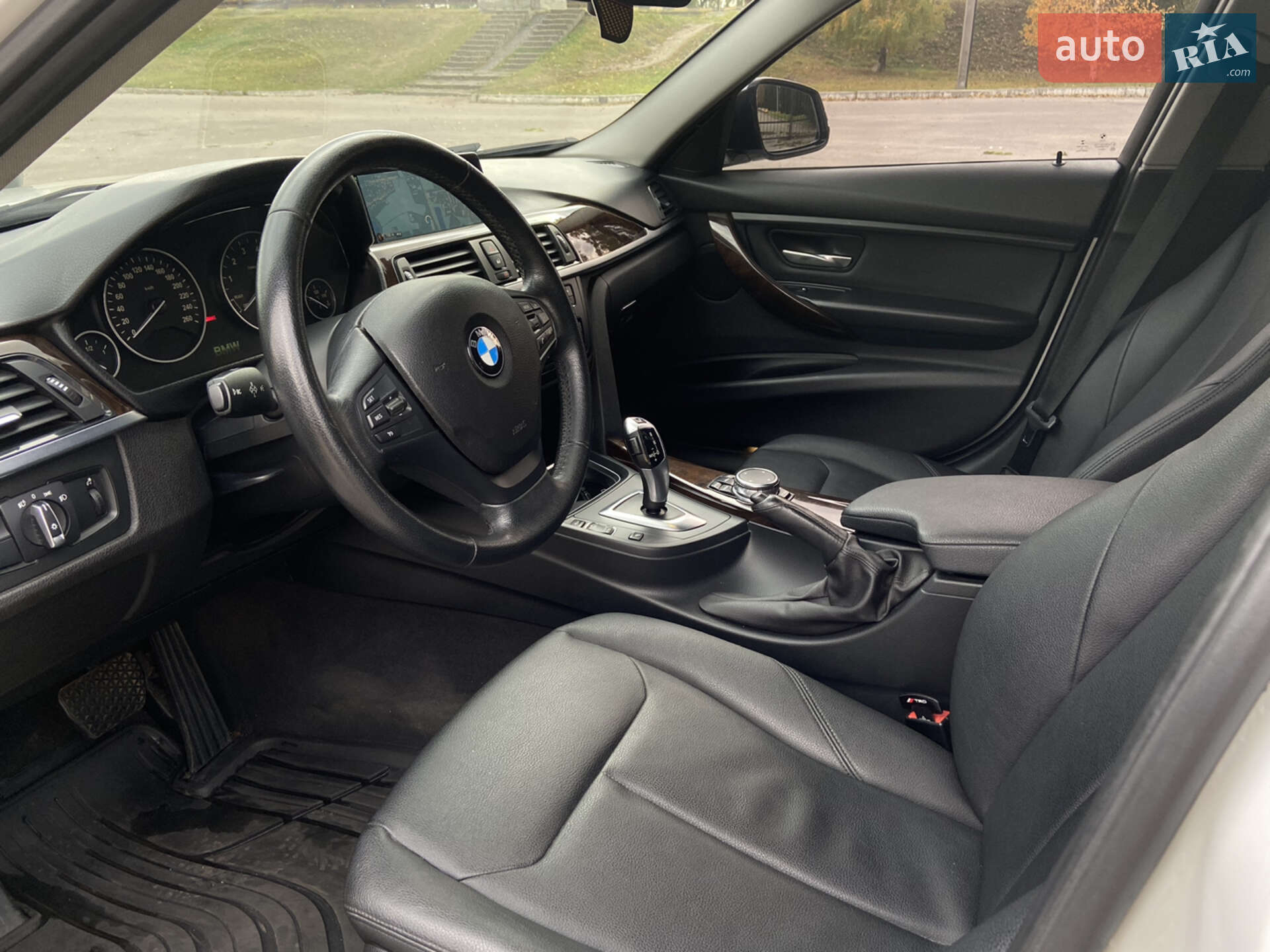 BMW 3 Series 2015 VIN WBA3B1G54FNT06285 фото оголошення 10 з 16