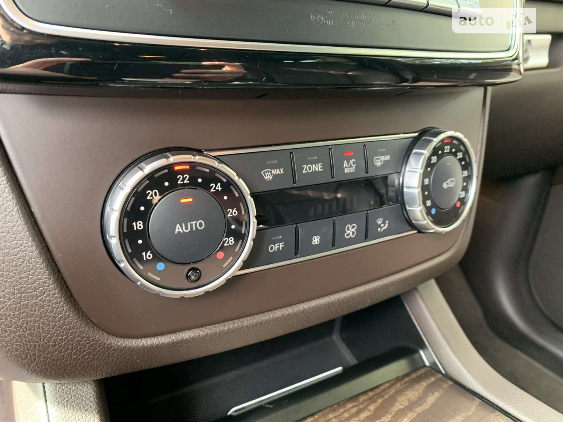 Mercedes-Benz GLE-Class 2018 VIN WDC1660041B216549 фото оголошення 30 з 43
