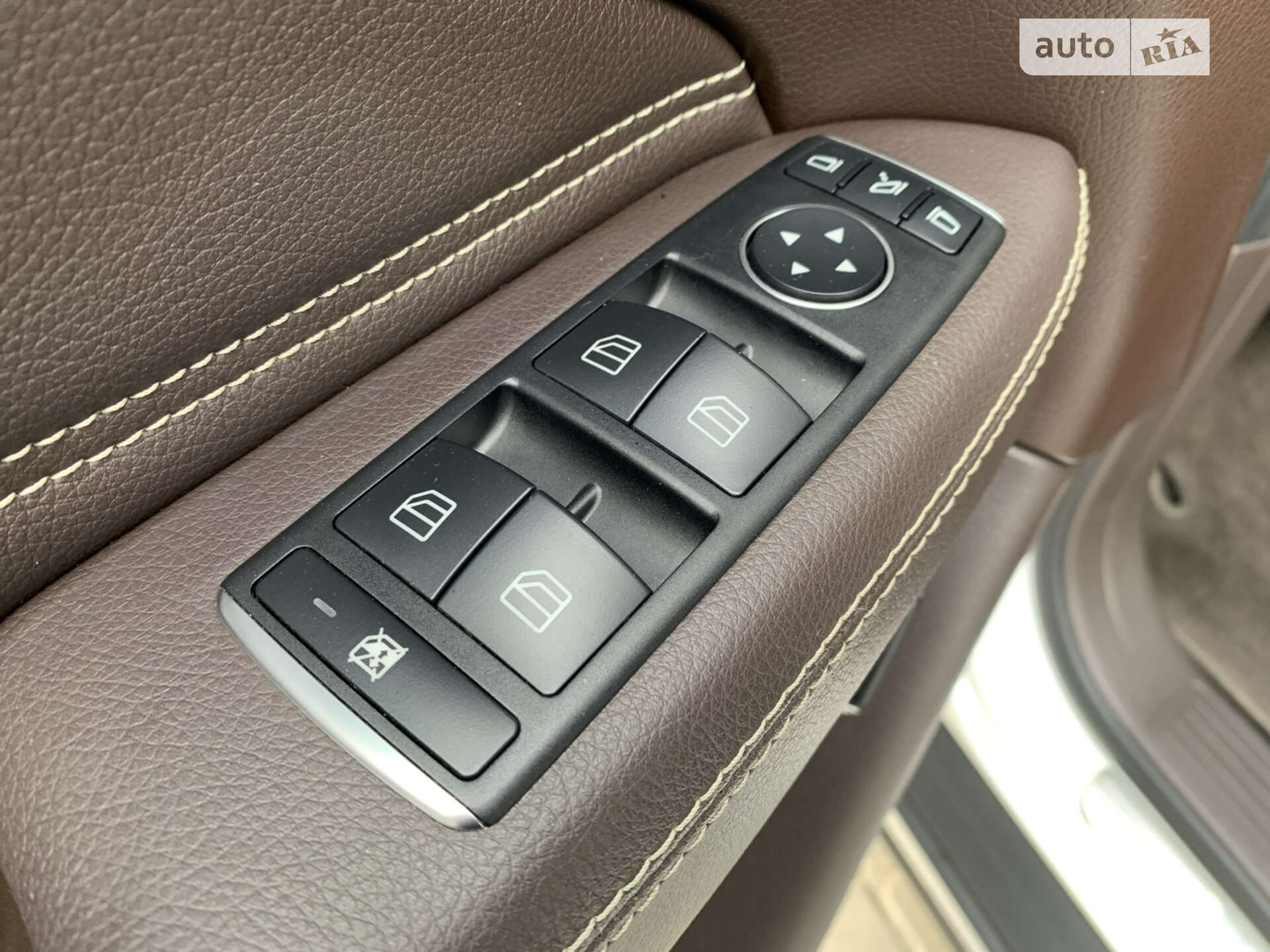 Mercedes-Benz GLE-Class 2018 VIN WDC1660041B216549 фото оголошення 31 з 43