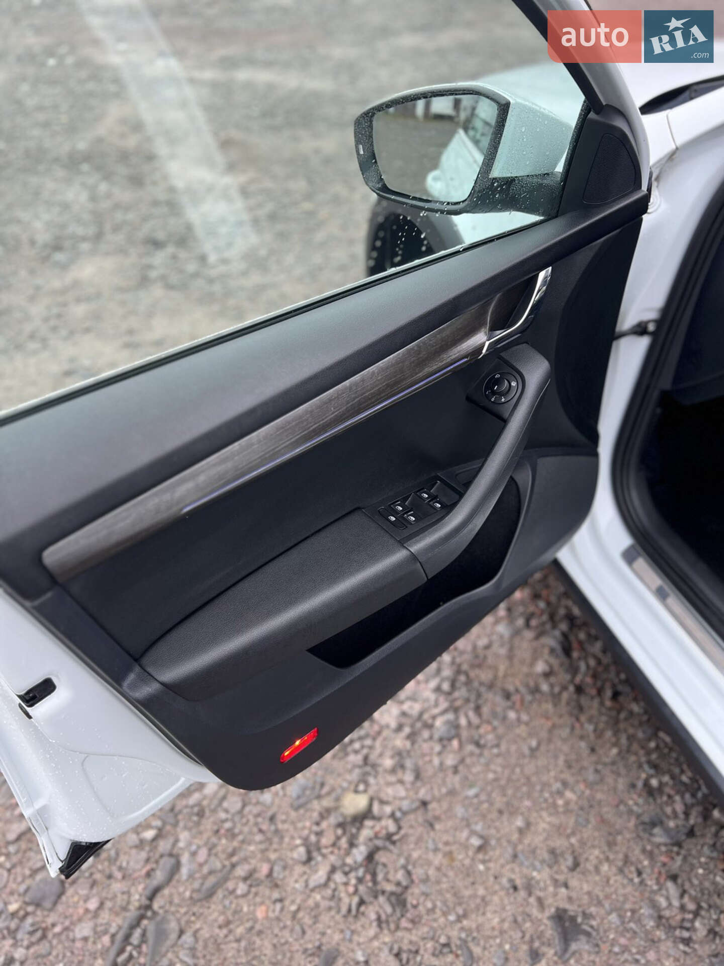 Skoda Octavia Scout 2019 VIN TMBLJ7NE9K0178340 фото оголошення 13 з 25