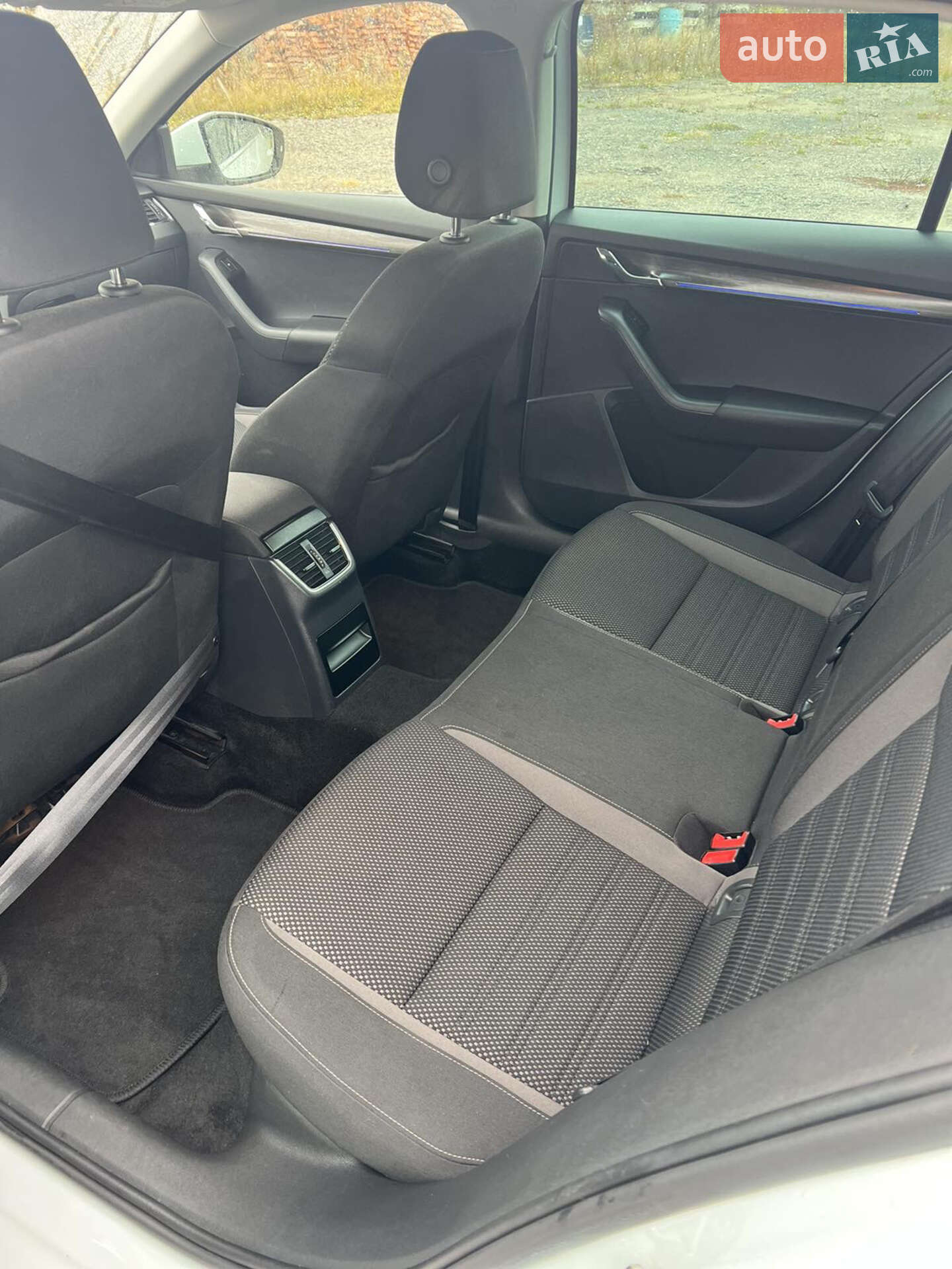 Skoda Octavia Scout 2019 VIN TMBLJ7NE9K0178340 фото оголошення 19 з 25