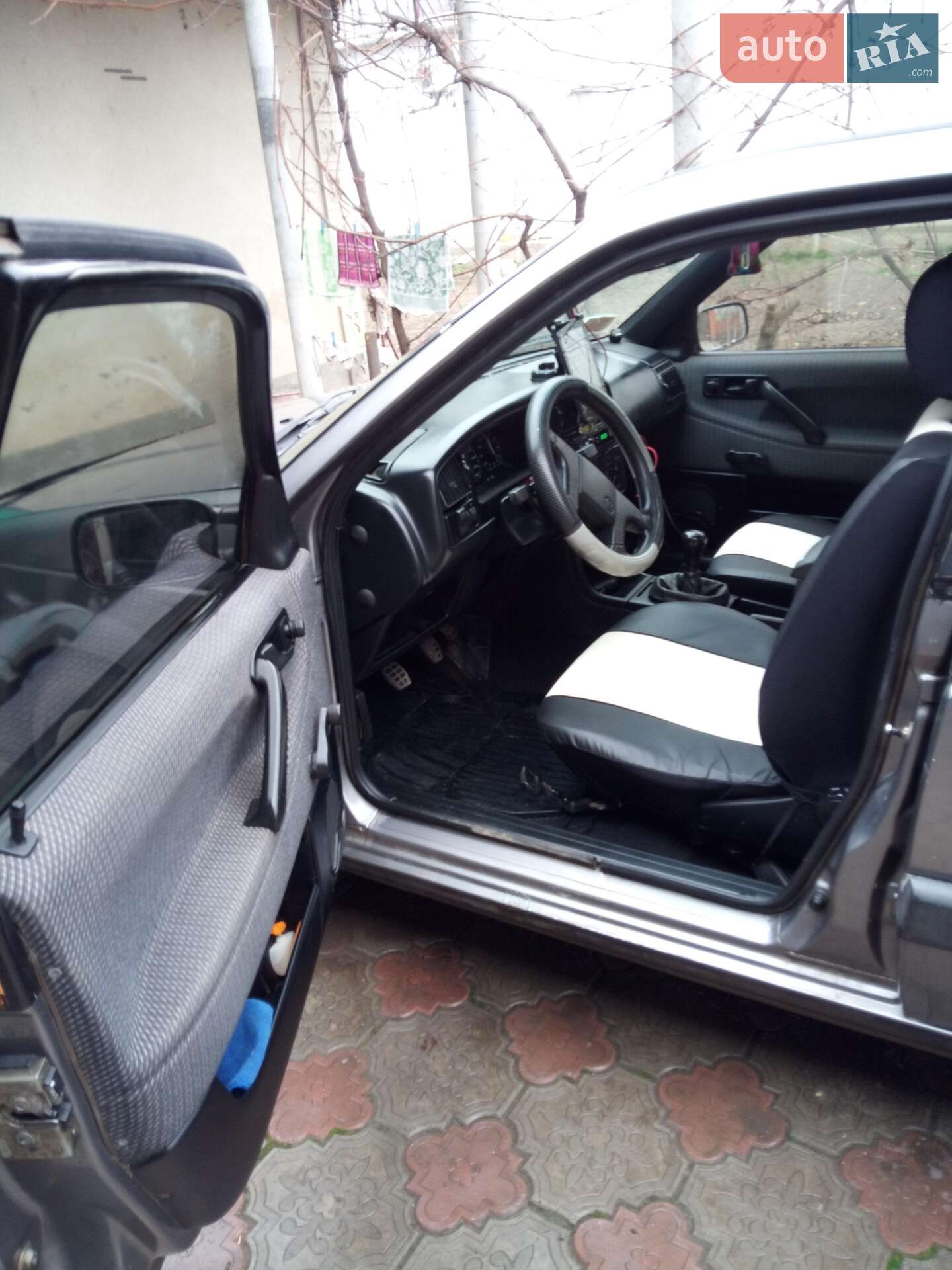 Volkswagen Passat 1992 VIN WVWZZZ31ZNE150684 фото оголошення 5 з 6