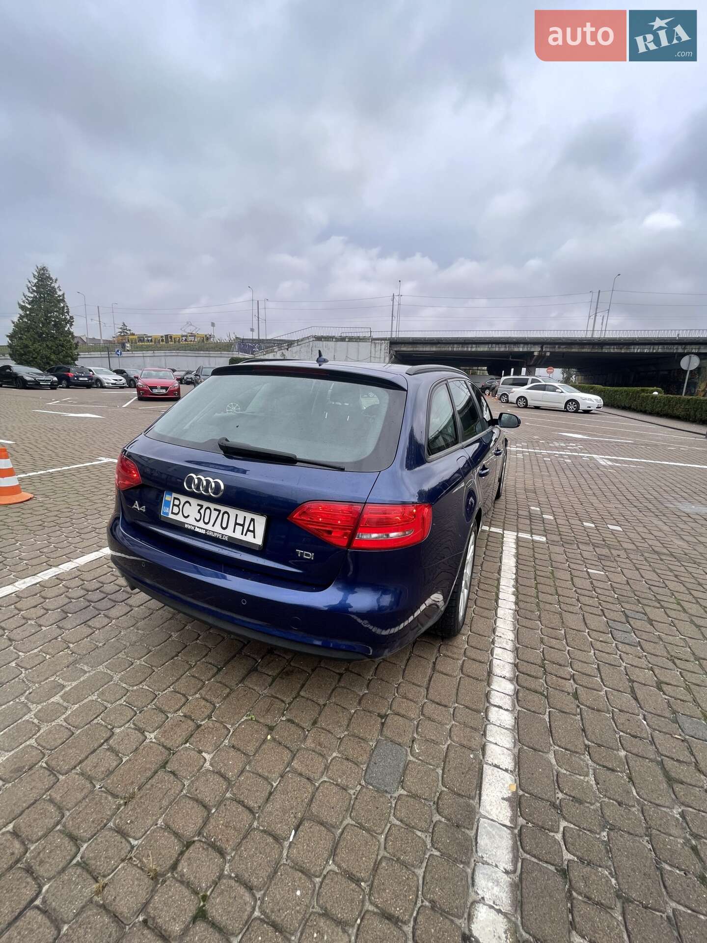 Audi A4 2014 VIN WAUZZZ8K4EA153454 фото оголошення 5 з 32