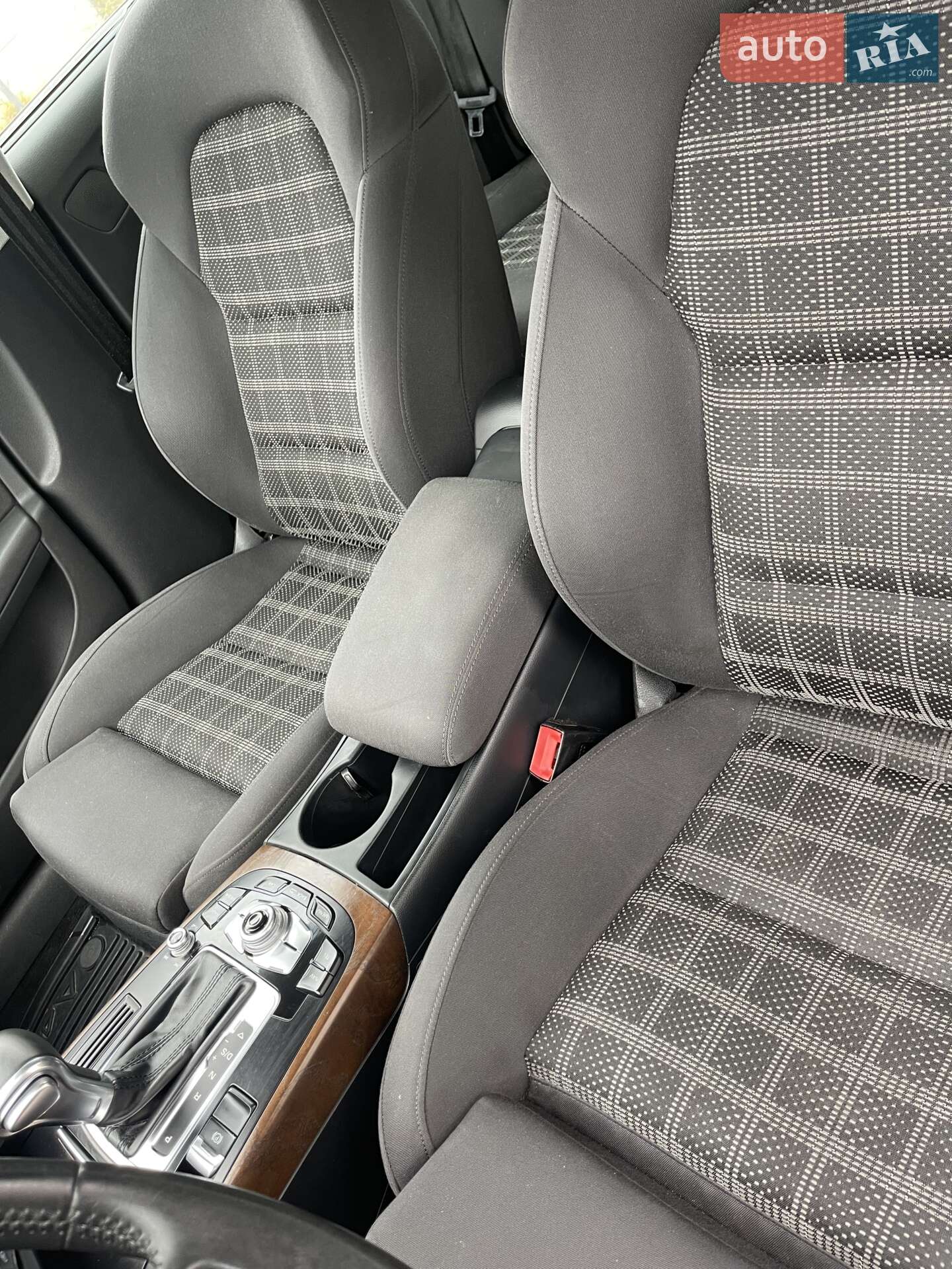 Audi A4 2014 VIN WAUZZZ8K4EA153454 фото оголошення 16 з 32
