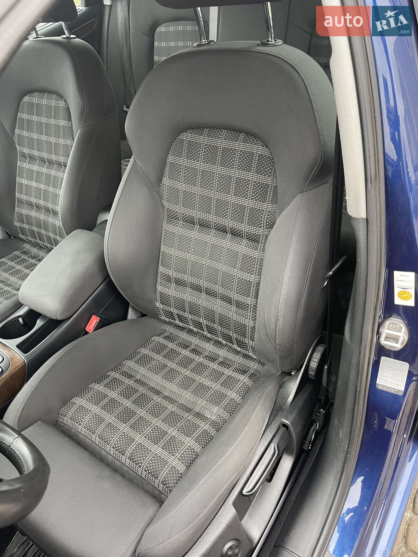 Audi A4 2014 VIN WAUZZZ8K4EA153454 фото оголошення 18 з 32