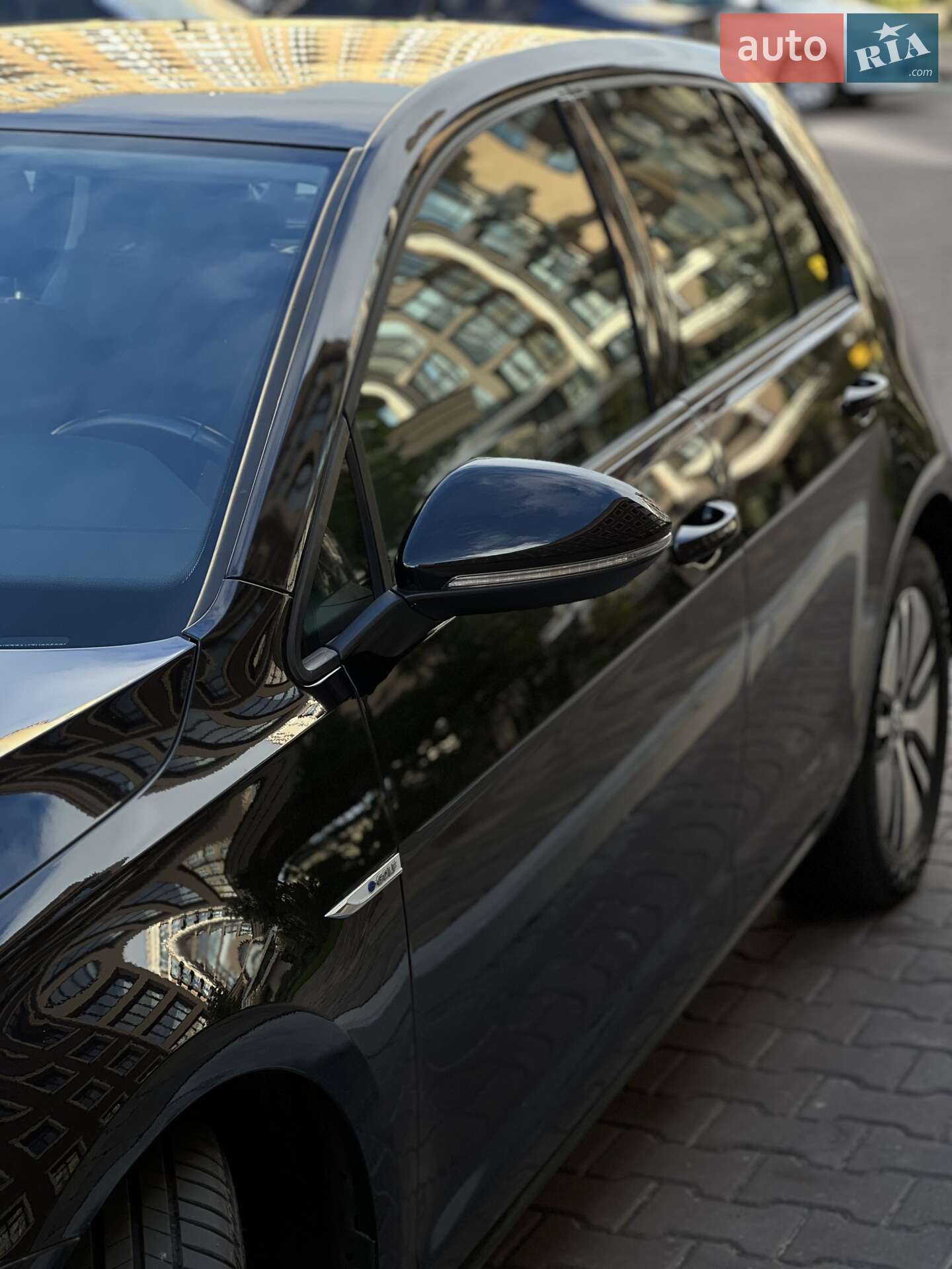Volkswagen e-Golf 2017 VIN WVWZZZAUZH8950238 фото оголошення 53 з 59