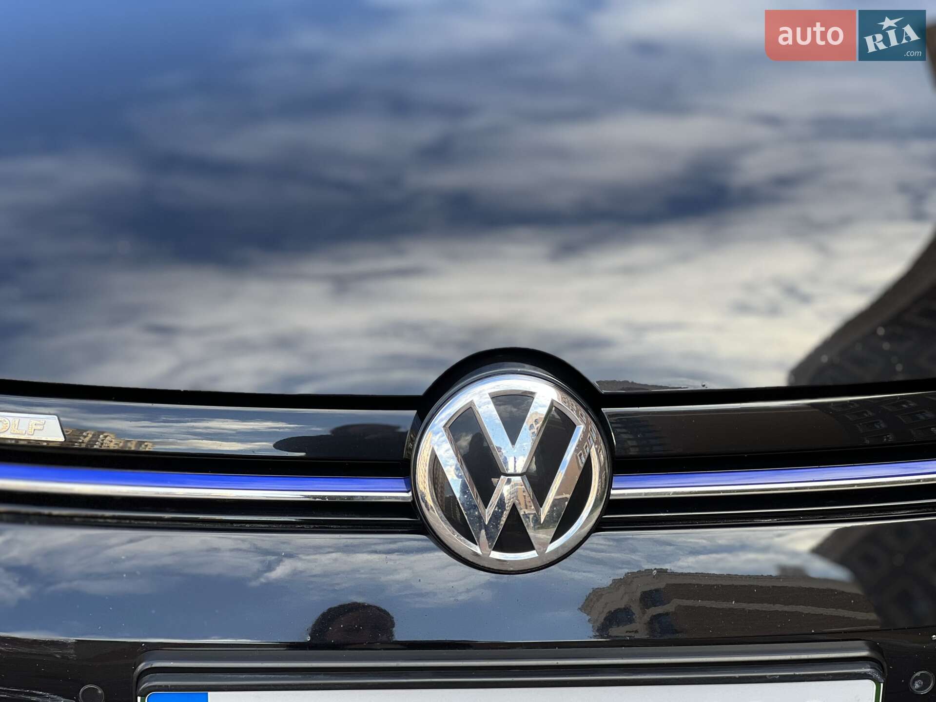 Volkswagen e-Golf 2017 VIN WVWZZZAUZH8950238 фото оголошення 56 з 59