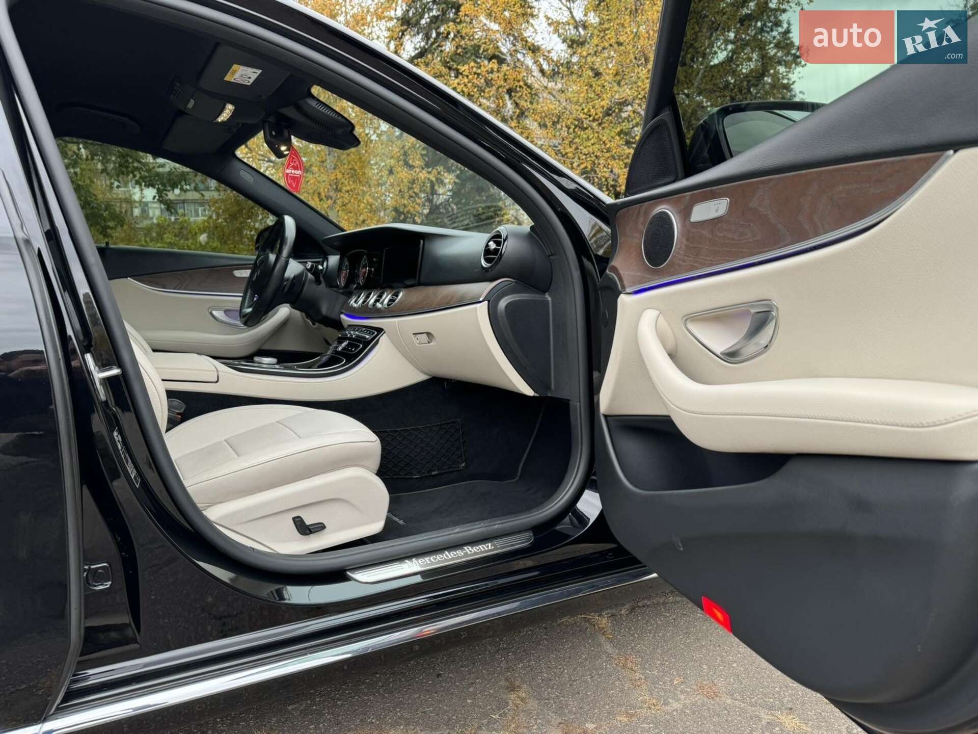 Mercedes-Benz E-Class 2017 VIN WDD2130051A220730 фото оголошення 7 з 14