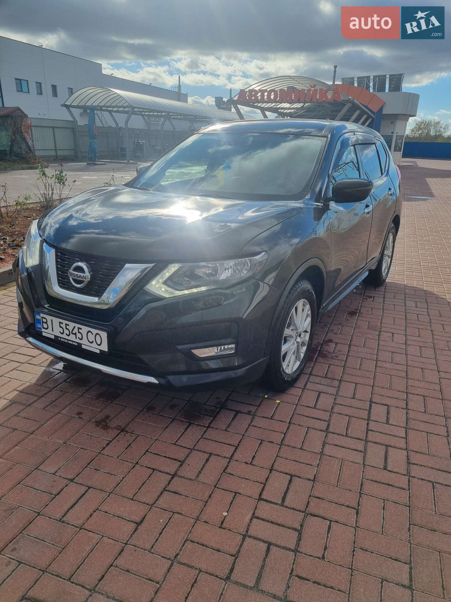 Nissan X-Trail 2018 VIN JN1TCAT32U0117761 фото оголошення 2 з 38