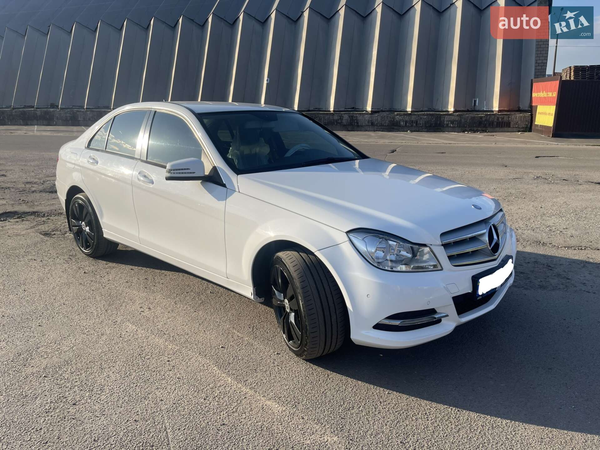Mercedes-Benz C-Class 2013 VIN WDD2040011A928936 фото оголошення 3 з 20