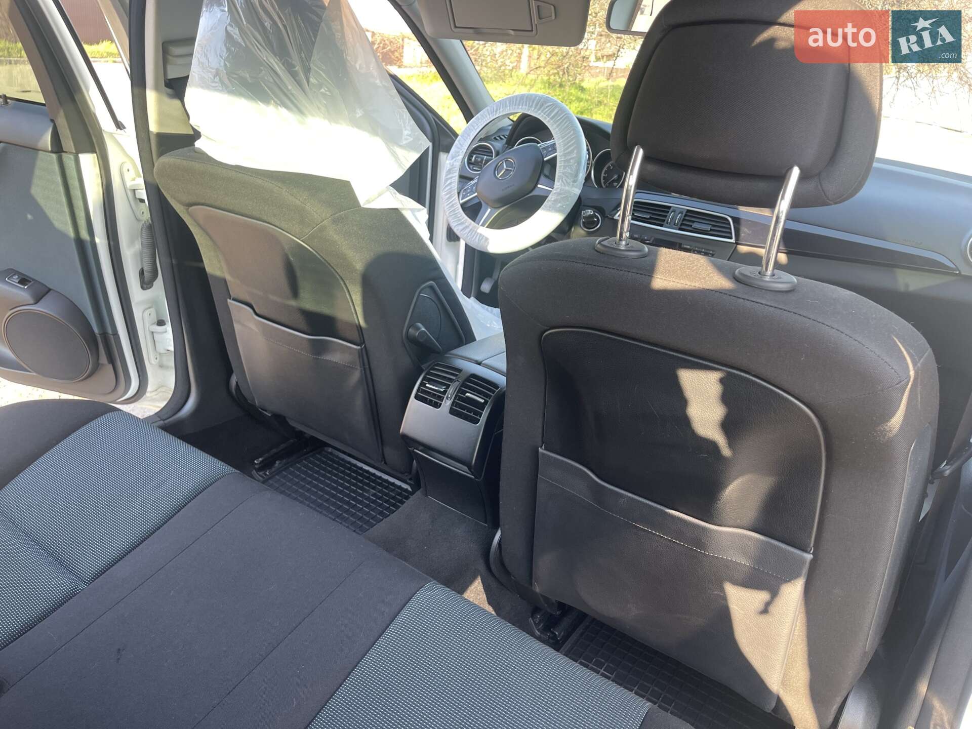 Mercedes-Benz C-Class 2013 VIN WDD2040011A928936 фото оголошення 13 з 20