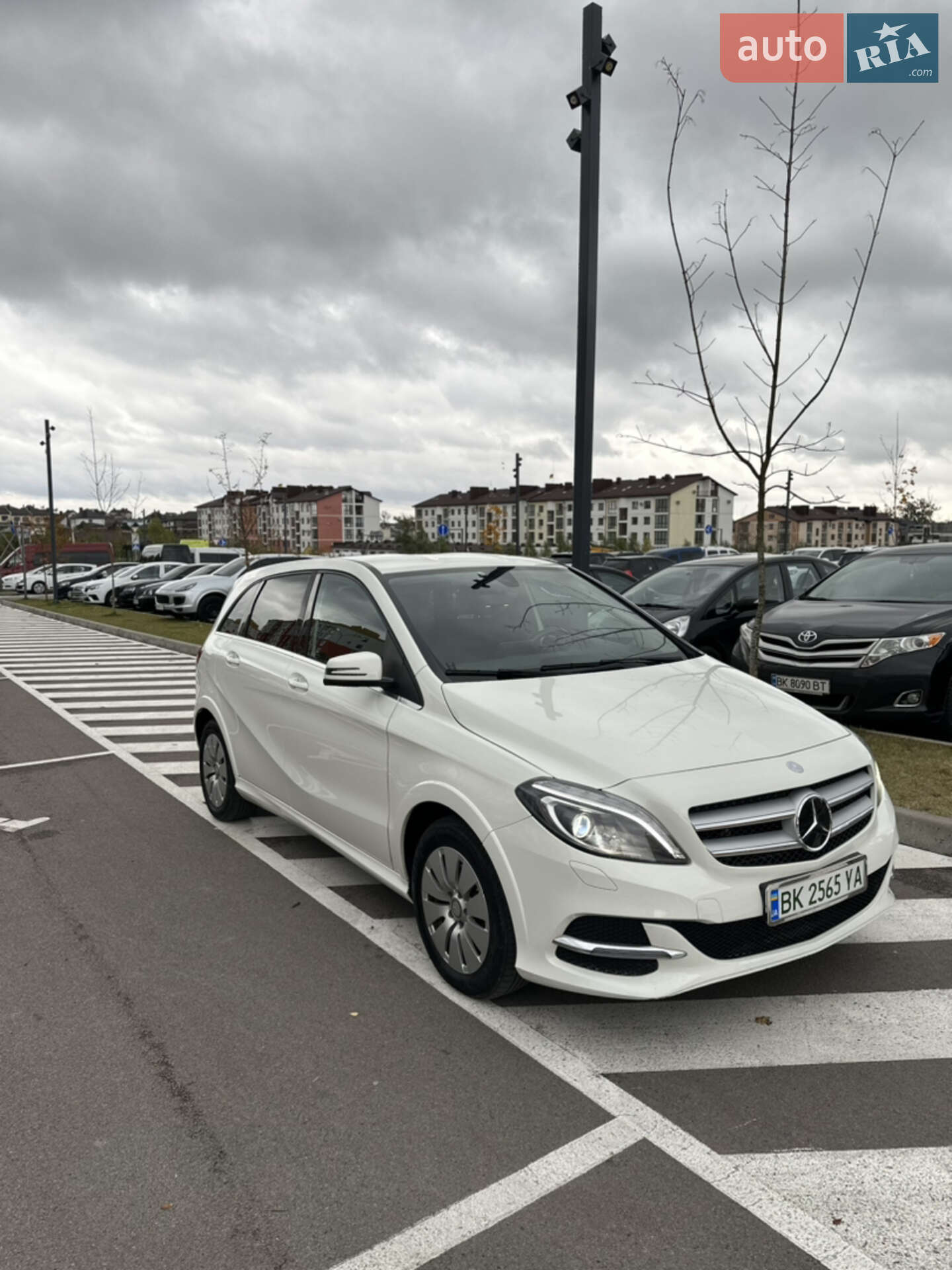 Mercedes-Benz B-Class 2016 VIN WDD2428901J010476 фото оголошення 4 з 16