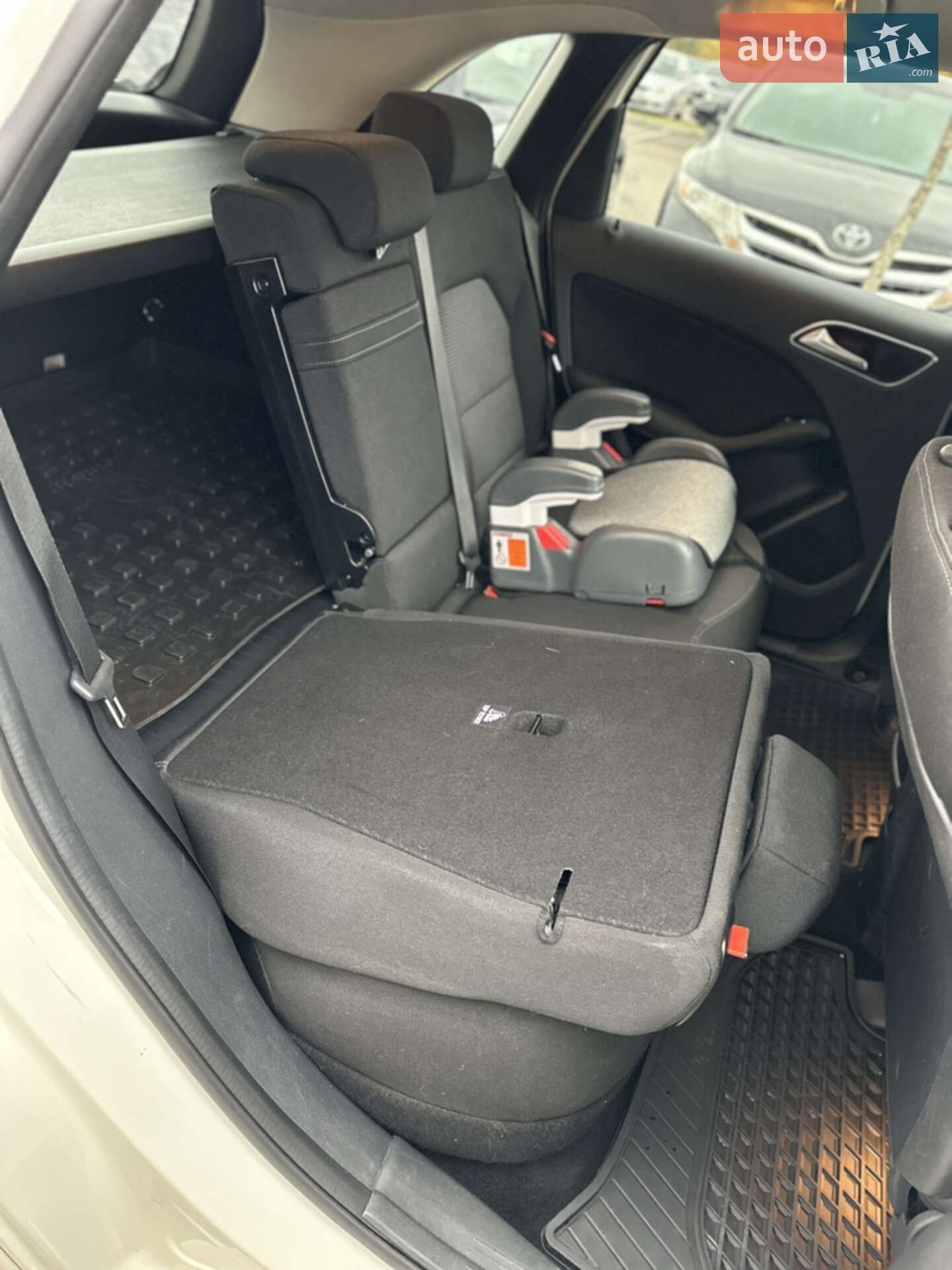 Mercedes-Benz B-Class 2016 VIN WDD2428901J010476 фото оголошення 10 з 16