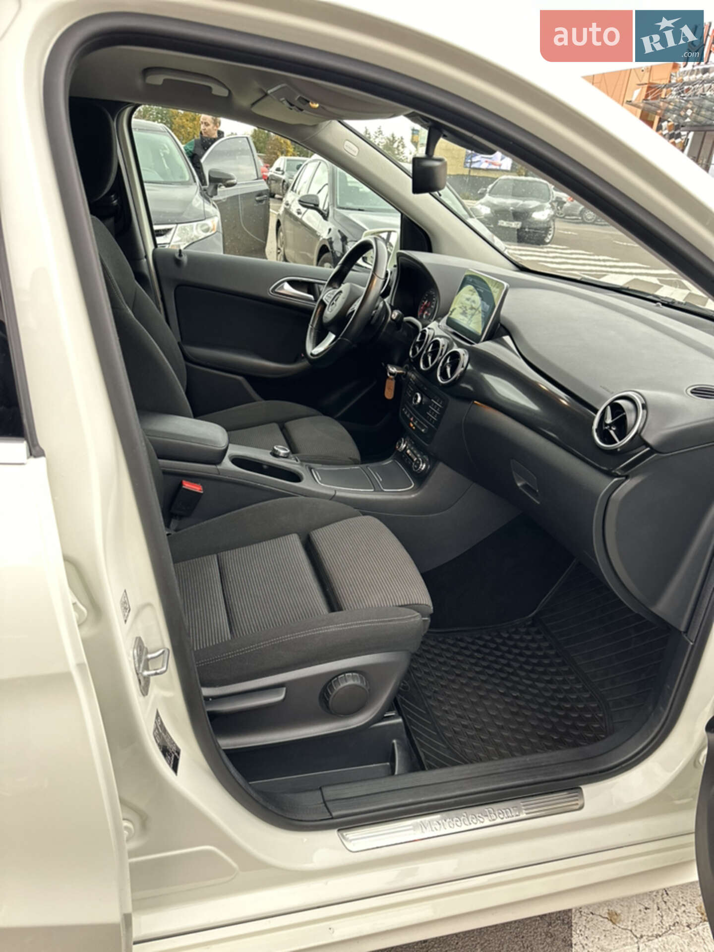 Mercedes-Benz B-Class 2016 VIN WDD2428901J010476 фото оголошення 11 з 16
