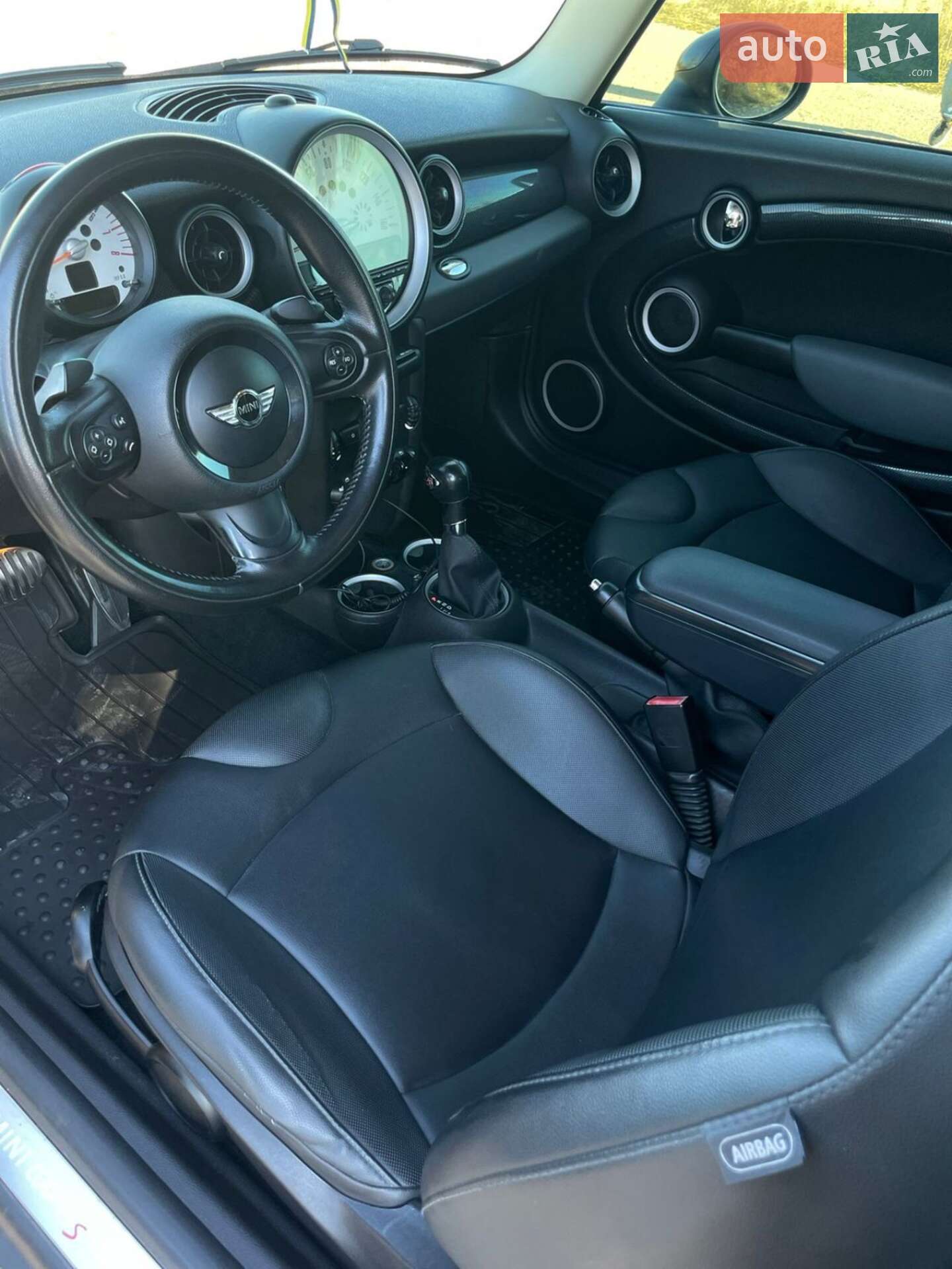 MINI Hatch 2011 VIN WMWSV3C52BTY13793 фото оголошення 8 з 27