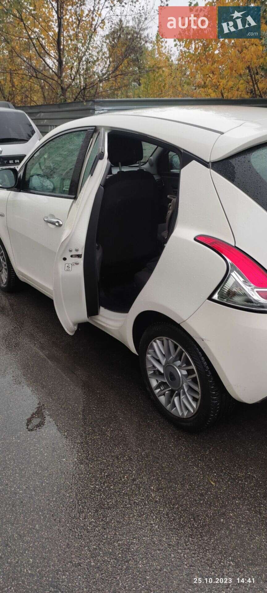 Lancia Ypsilon 2013 VIN ZLA31200005094641 фото оголошення 12 з 30