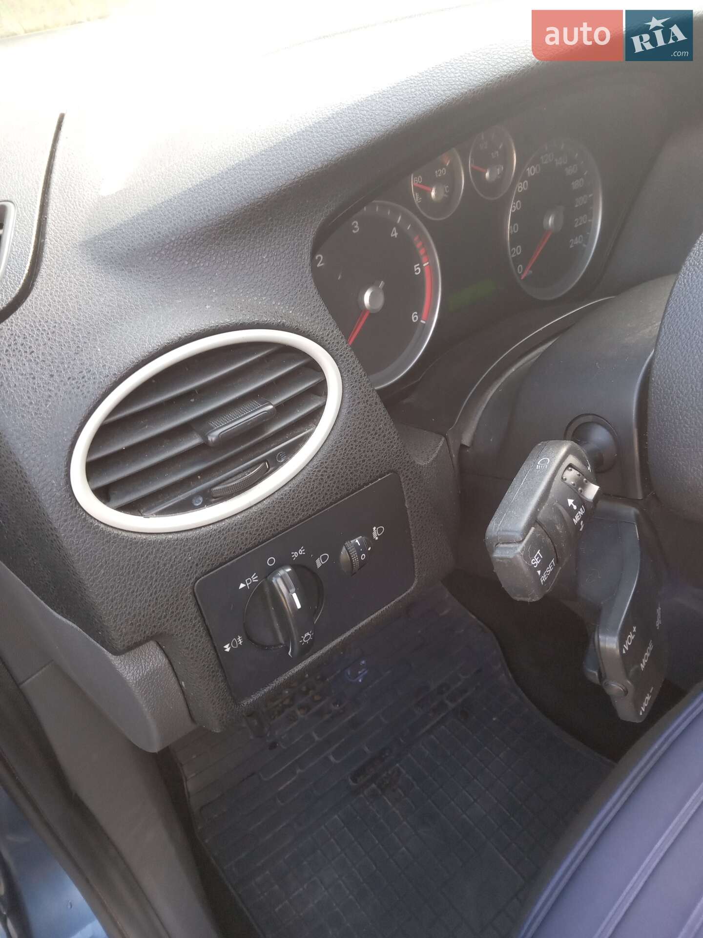 Ford Focus 2006 VIN WF05XXWPD56R49110 фото оголошення 23 з 37