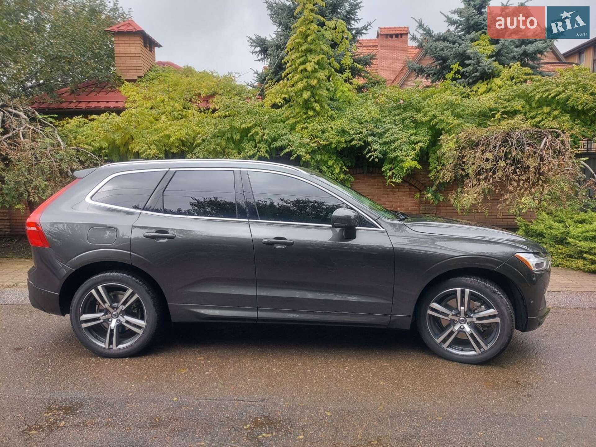 Volvo XC60 2018 VIN LYVA22RK3JB118093 фото оголошення 4 з 11
